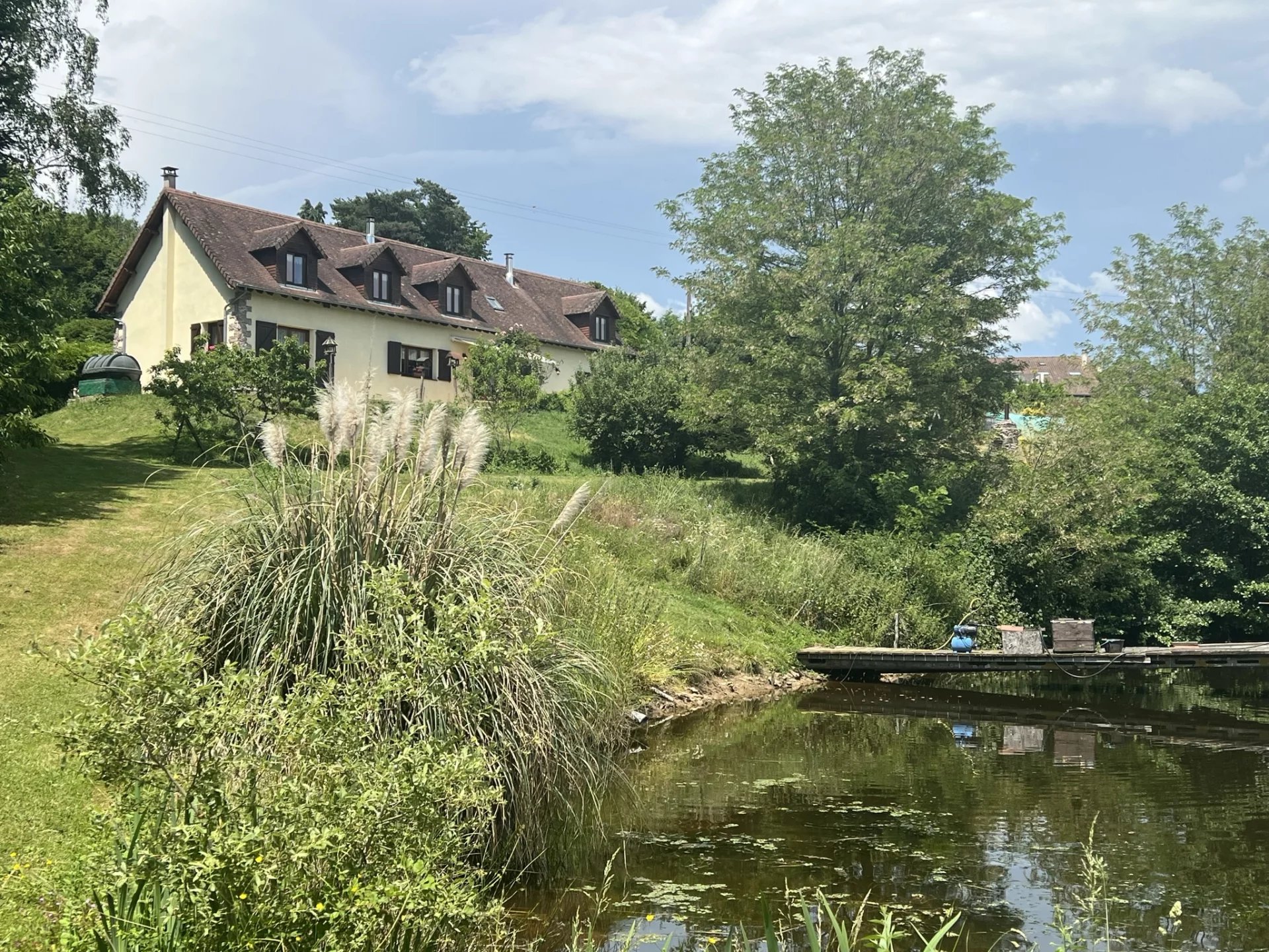 Beautiful family home with its own private fishing lake