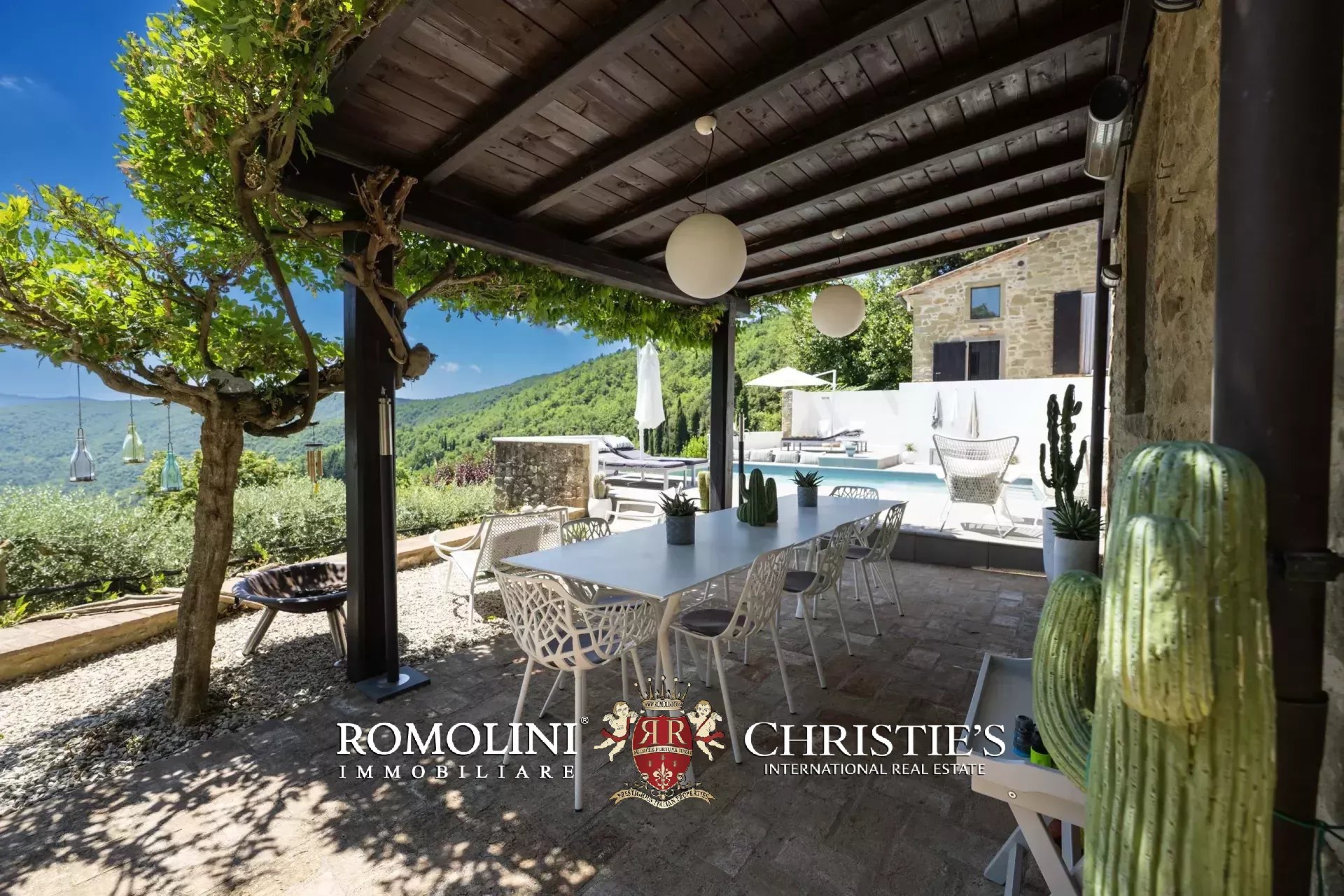 6 Bedroom Villa/Townhouse's Image 14
