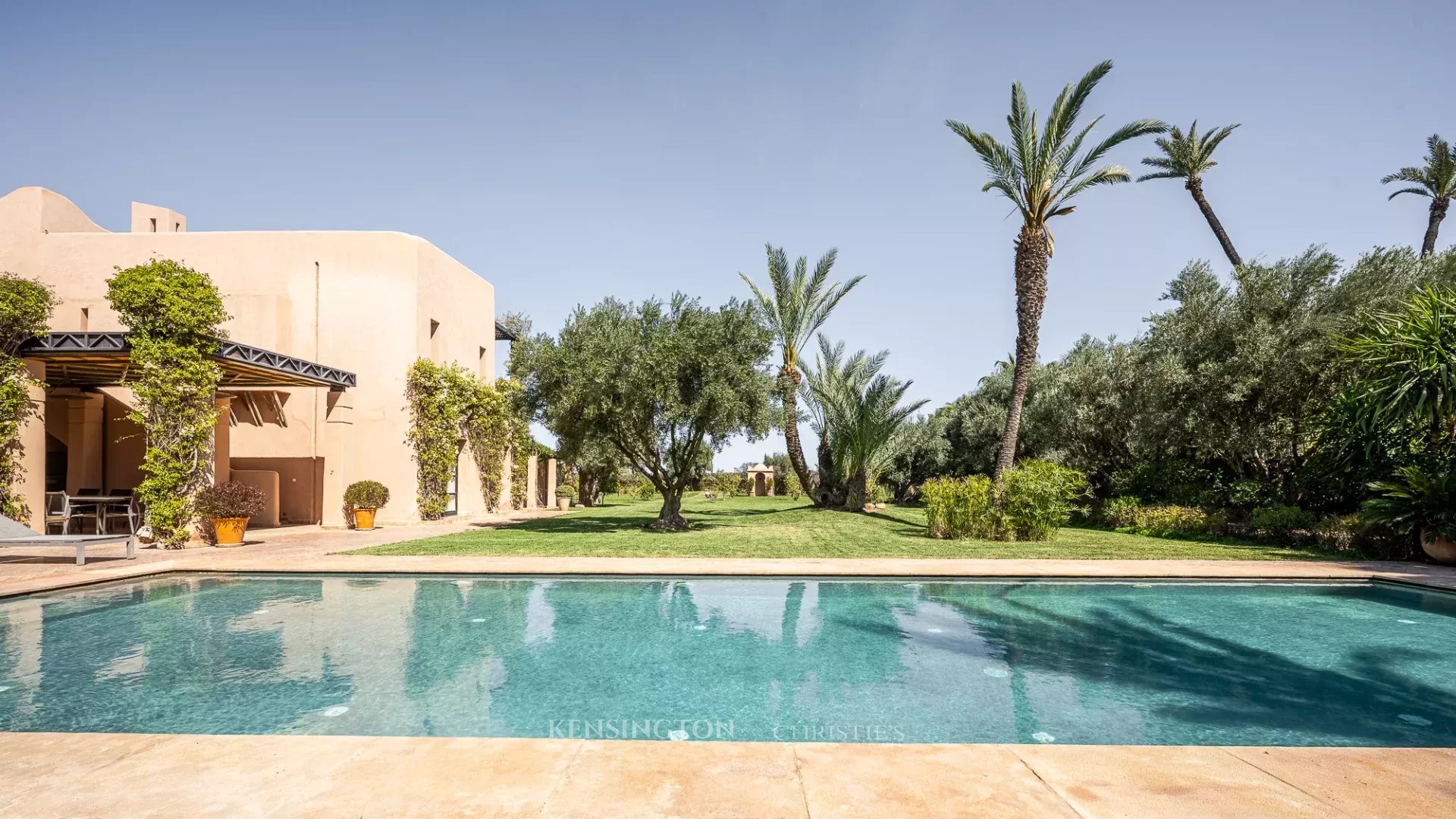 5 Bedroom Villa/Townhouse's Image 7