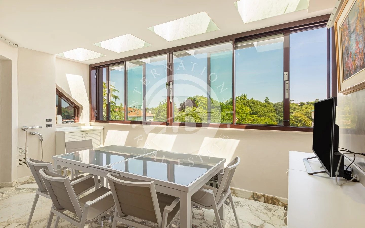 Apartment in Milan - Image 4