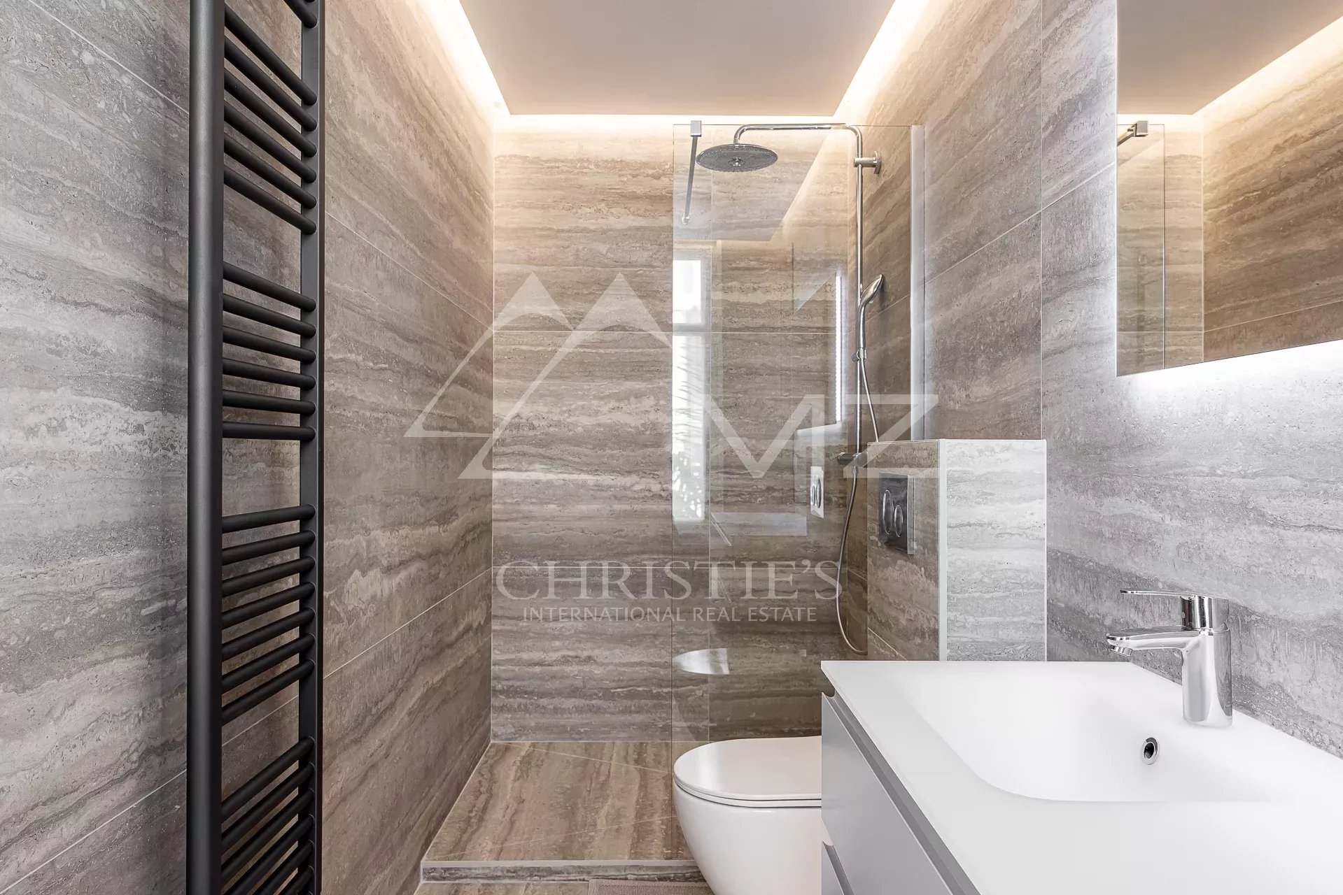 3 Bedroom Villa/Townhouse's Image 6
