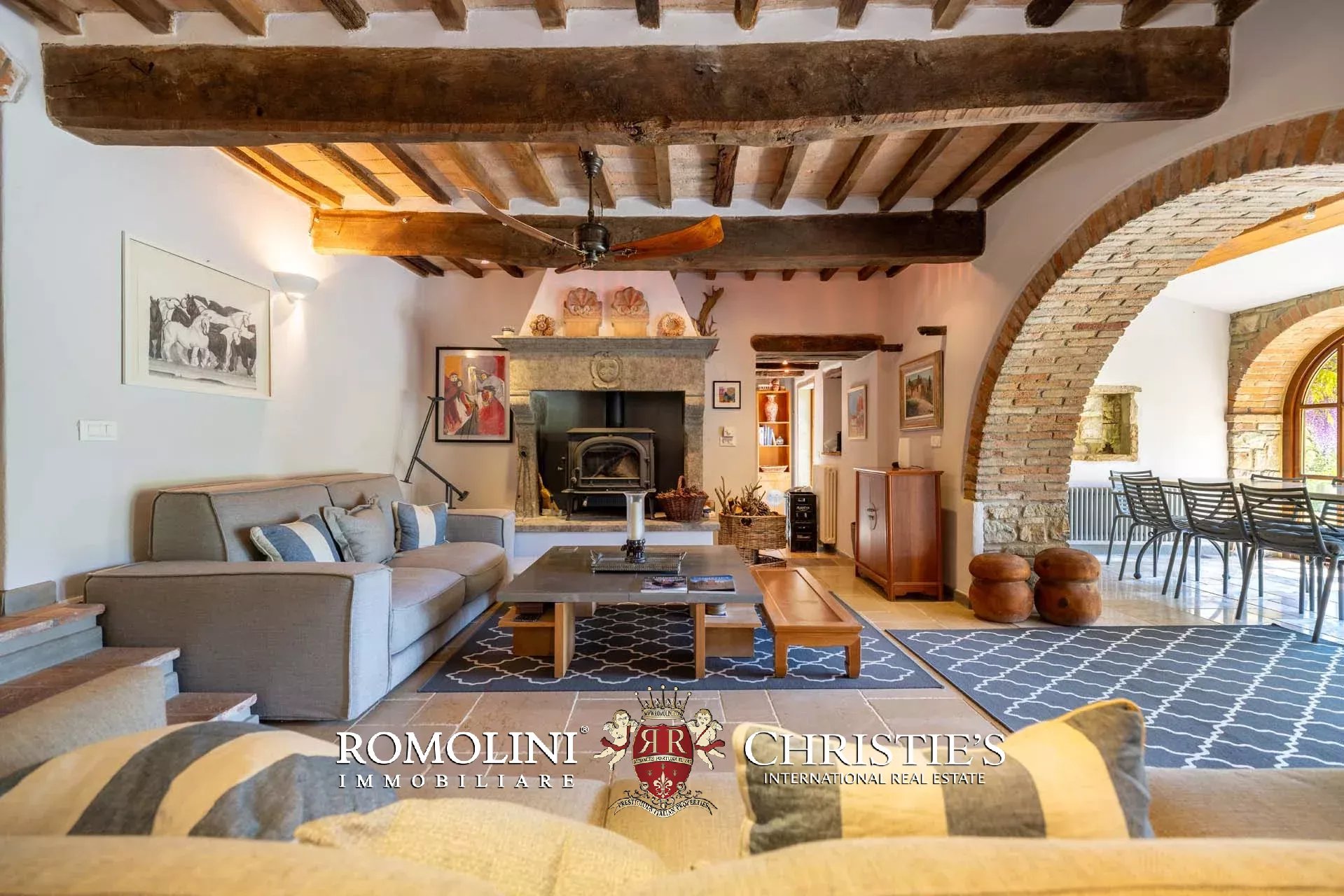 9 Bedroom Villa/Townhouse's Image 24