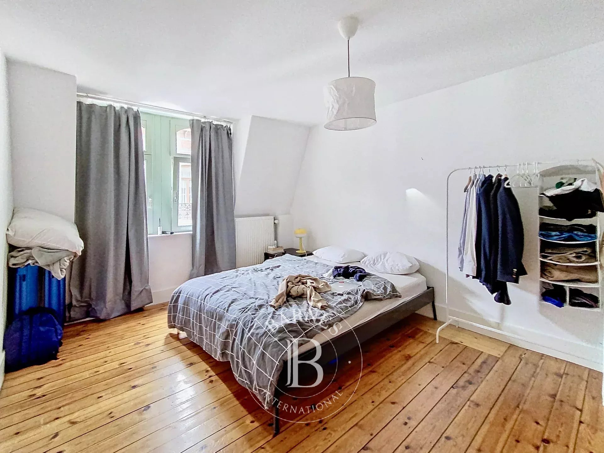 Ixelles - Renovated investment property - 2 flats.