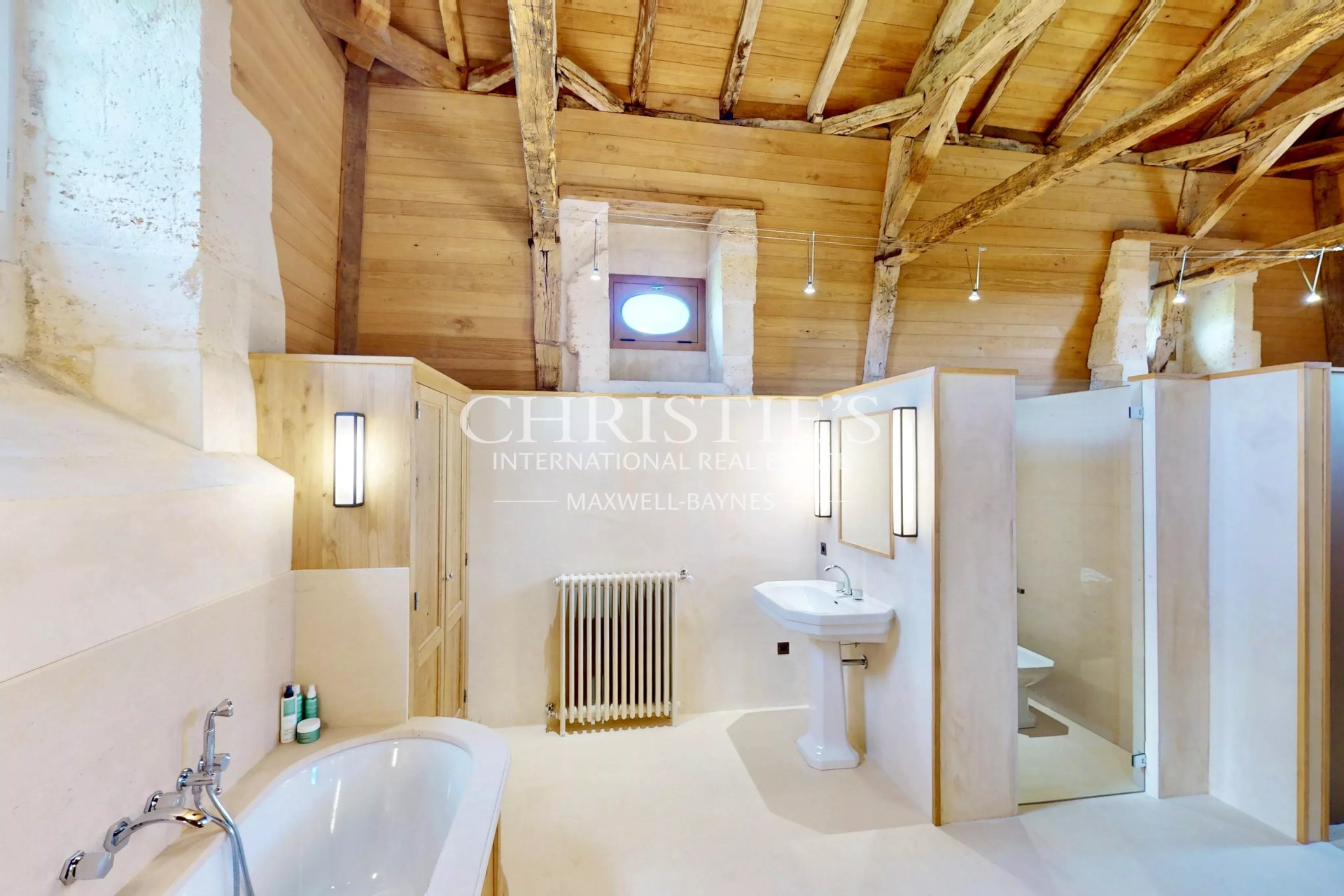 6 Bedroom Chateau's Image 17