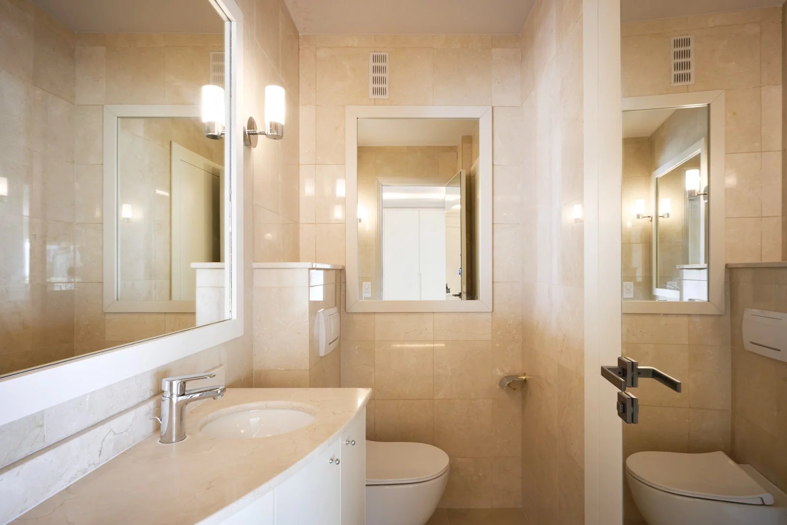  Image of Apartment - 2 Bedrooms - 1 Bathrooms for Sale in Alpes-Maritimes-Cannes-France, Image 10
