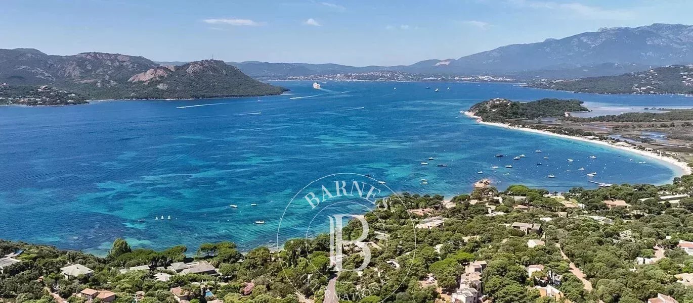 Exceptional waterfront property – Rare opportunity – Porto-Vecchio, Domaine de Cala Rossa, 7-bedroom, 7-bathroom villa with pool