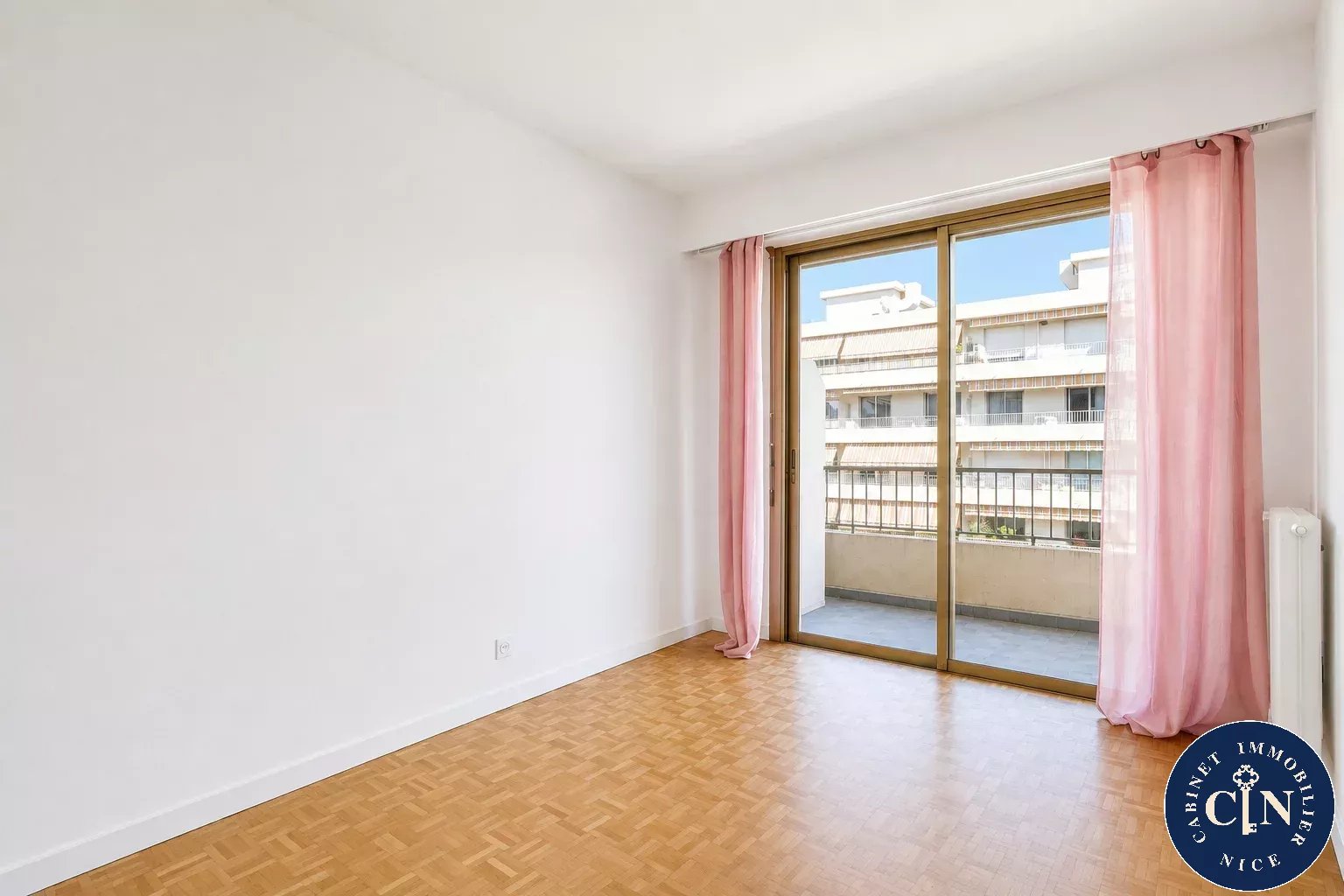 4 pièces 80 m² - Terrasses traversantes plein sud - Parc Impérial — photo 11