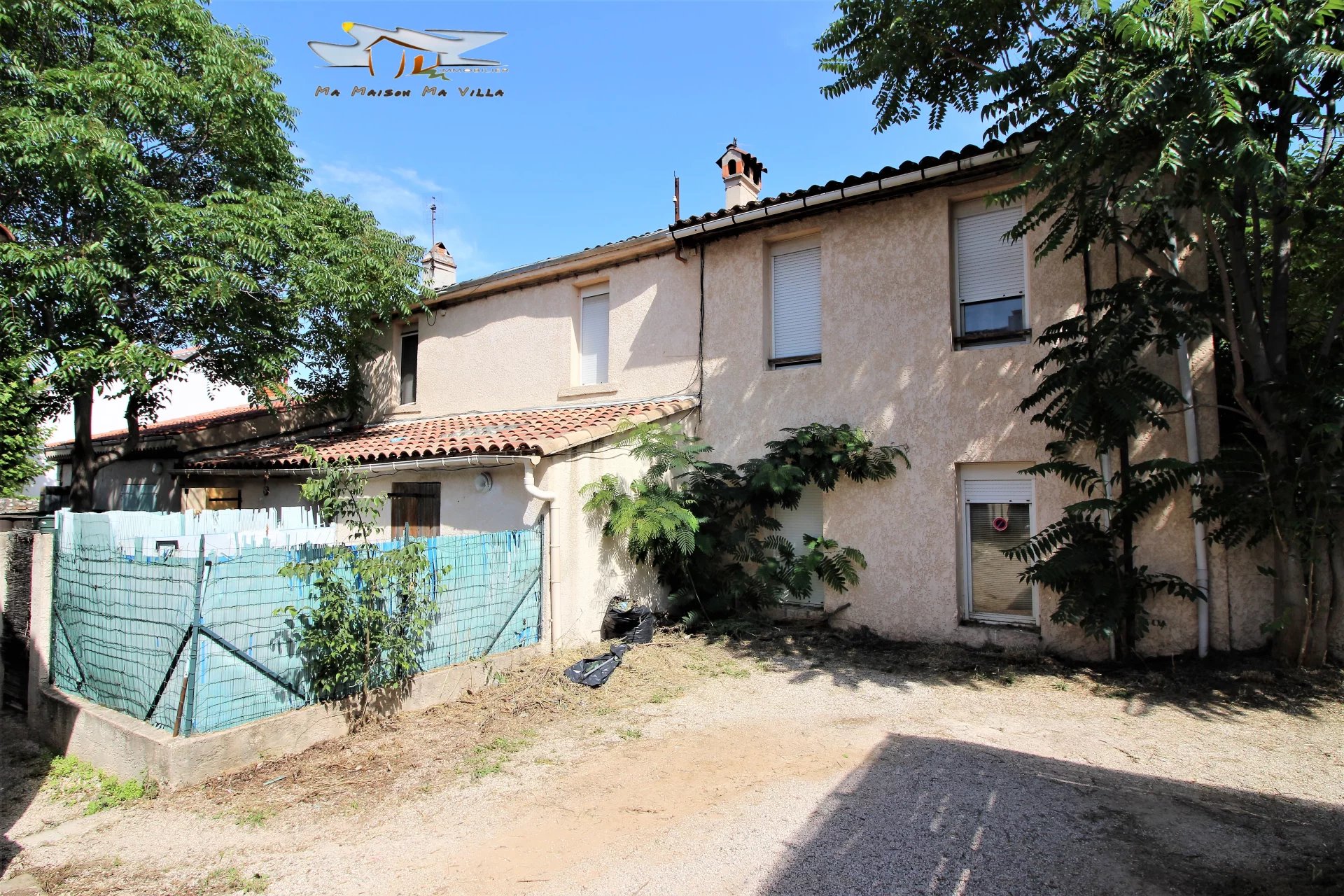 Bas de maison 2 x  T1 avec chacun sa terrasse