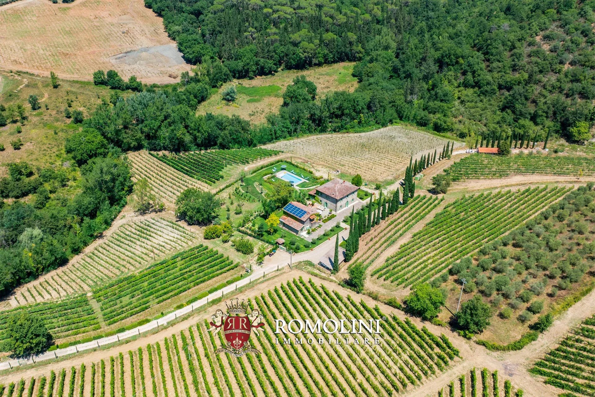 7 Bedroom Vineyard's Image 11