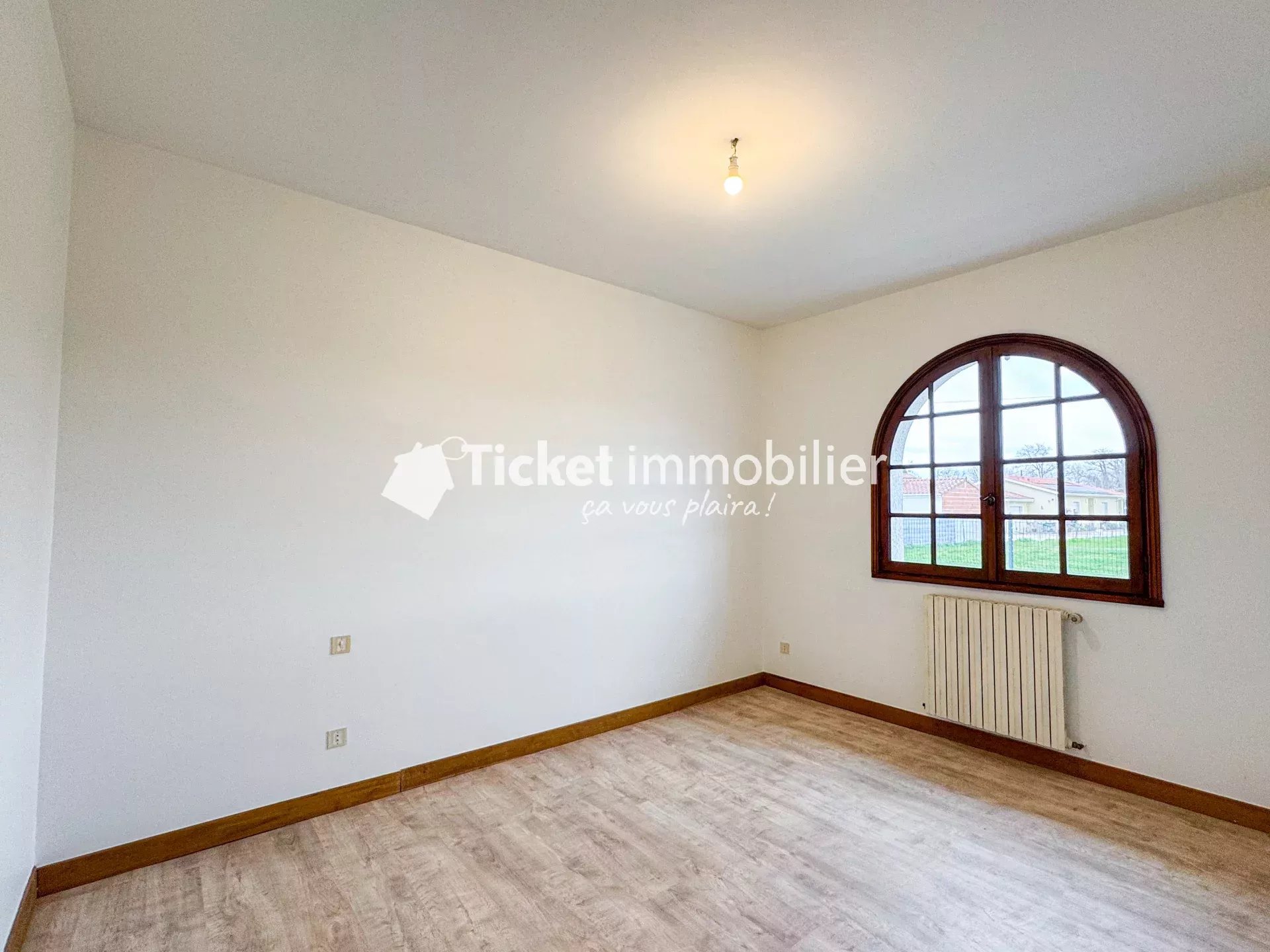 MAISON T5 DE 146m2 AVEC JARDIN de 633m2, GARAGE, CLIMATISATION ET GRANDE TERRASSE — photo 15