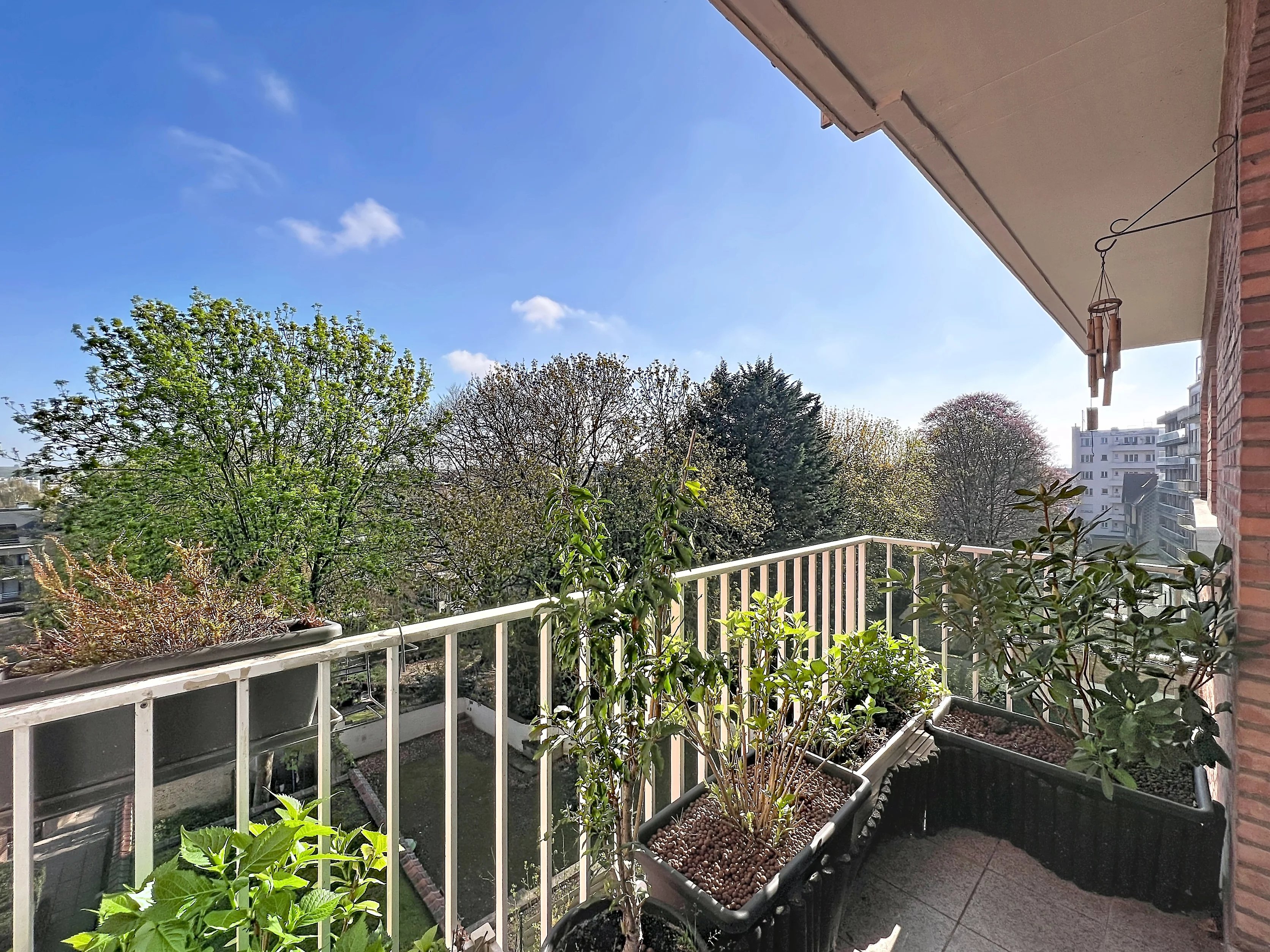 Mooi appartement met terrassen en parking