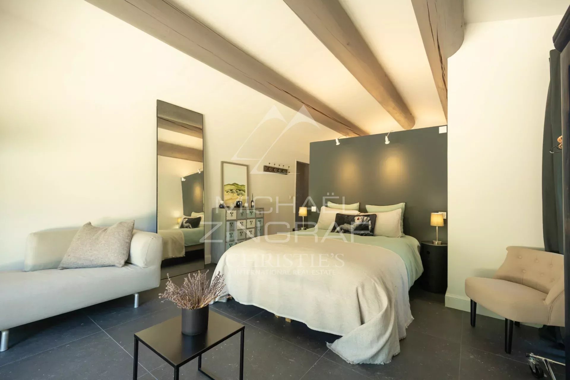 5 Bedroom Villa/Townhouse's Image 8
