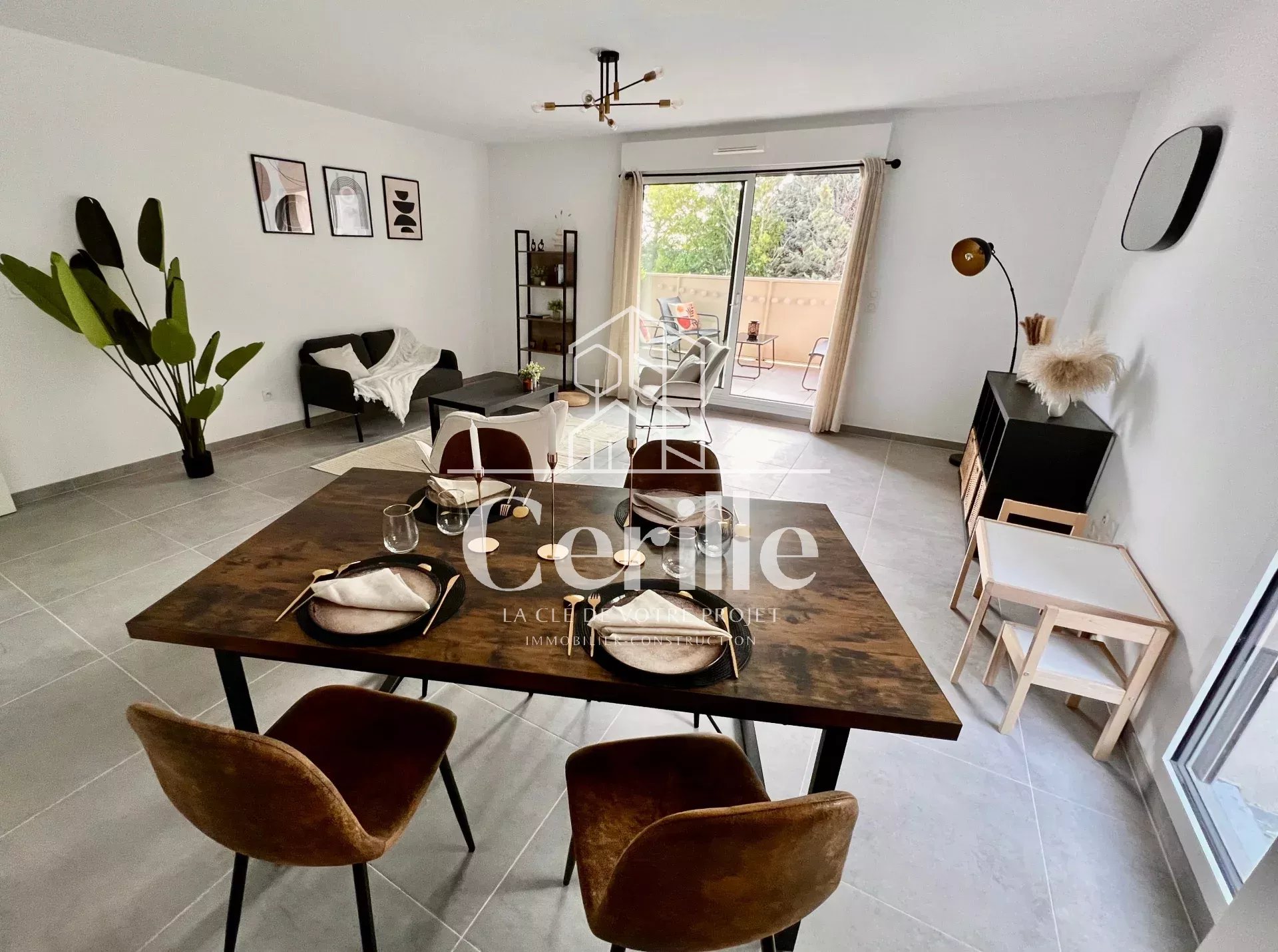 Agence immobilière de 