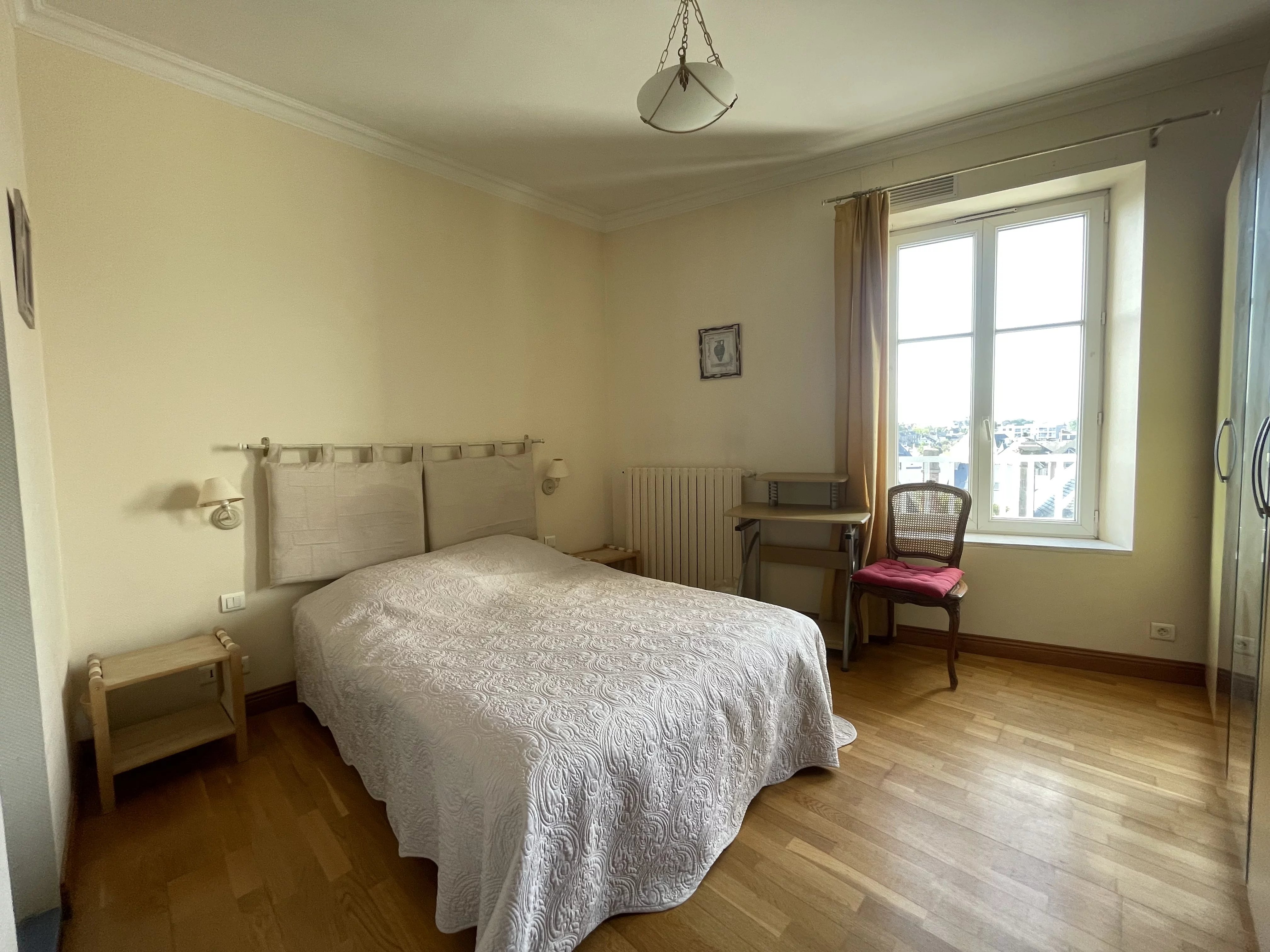 DINARD – À 100 m de la plage : un appartement d’exception