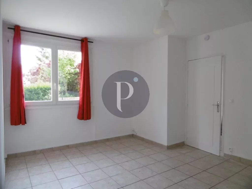 location-appartement-1-piece-le-plessis-robinson-83867516