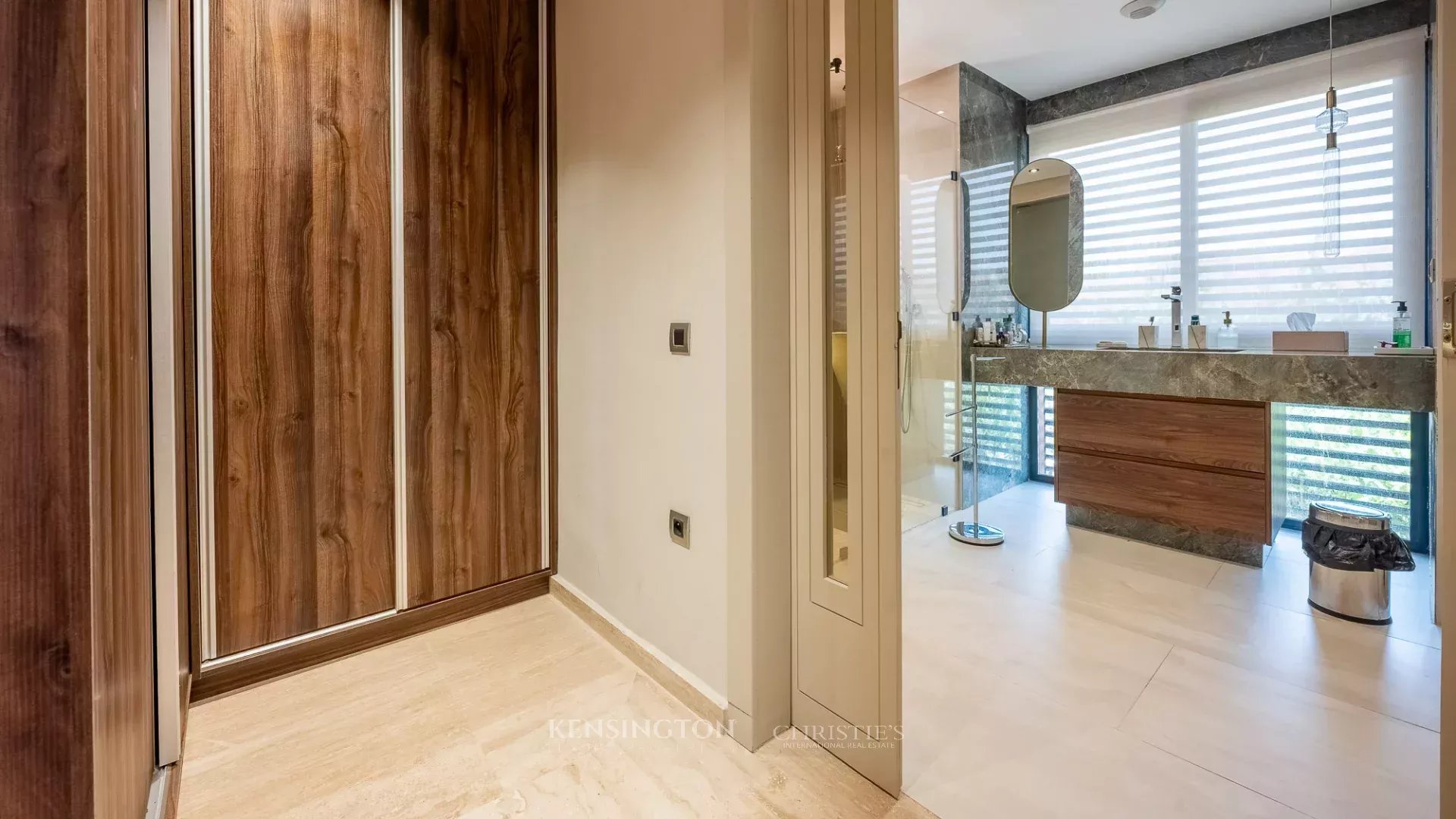 4 Bedroom Villa/Townhouse's Image 12