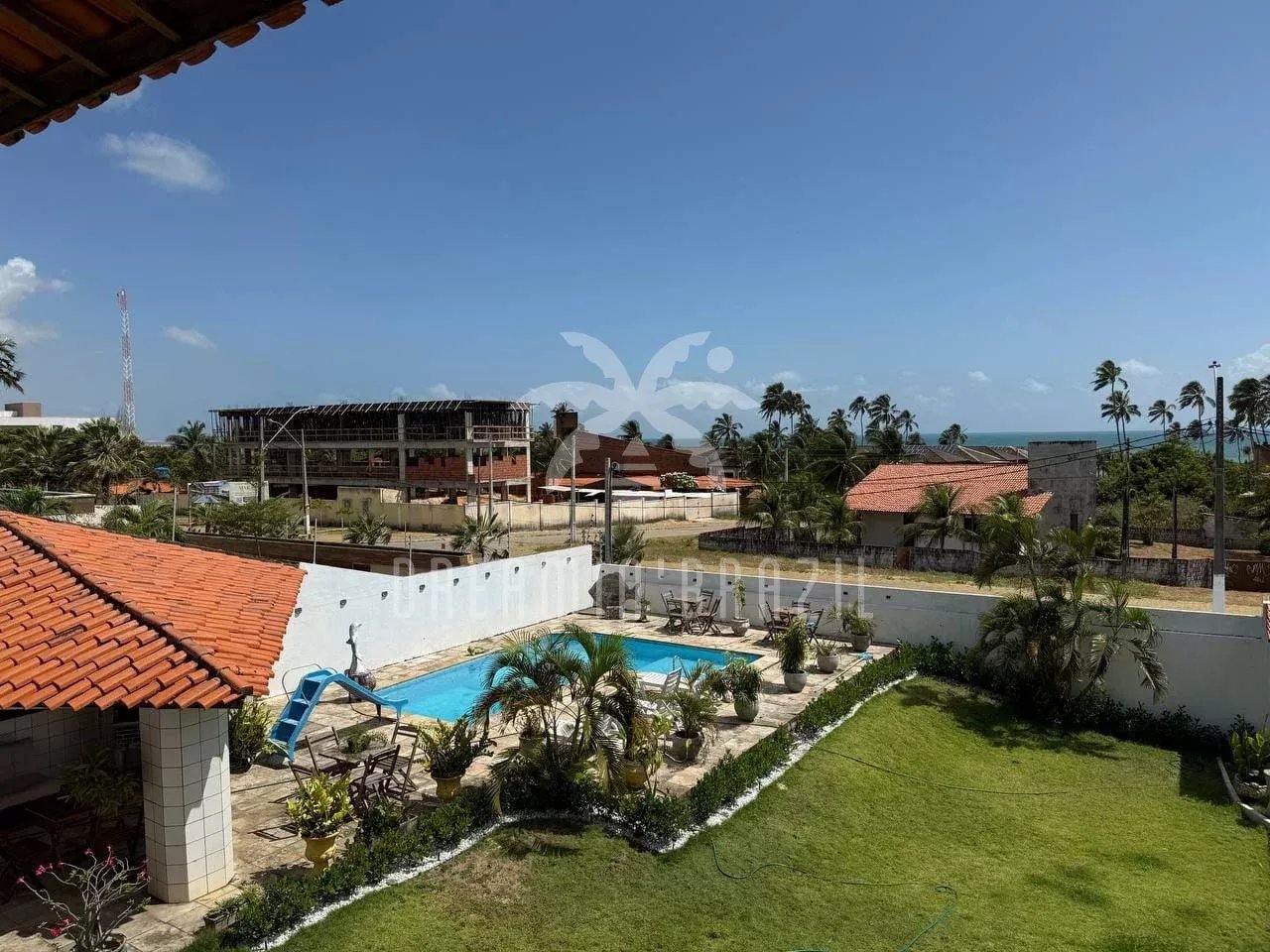 House of 5 suites with pool for sale in cumbuco