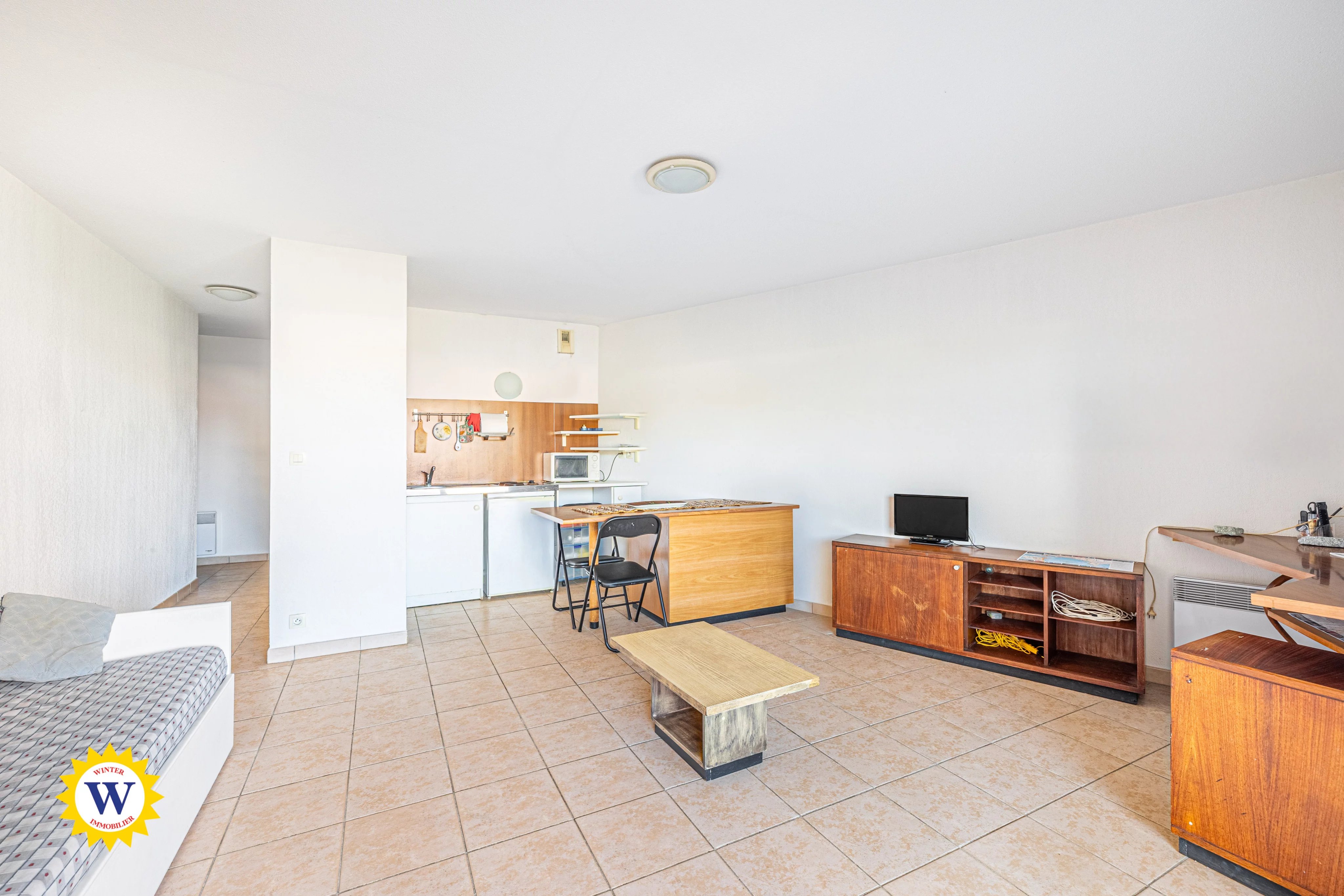 CANNES LA BOCCA – GRAND STUDIO AVEC TERRASSE SANS VIS-À-VIS - GARAGE EN SUS — photo 5