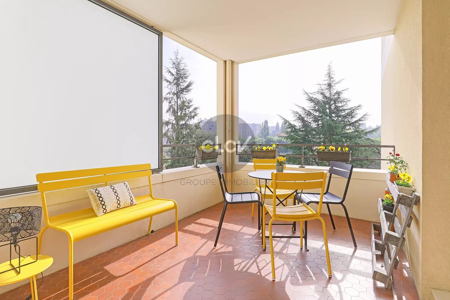 Plateau Croix-Rousse : T3 au calme avec grand balcon et garage