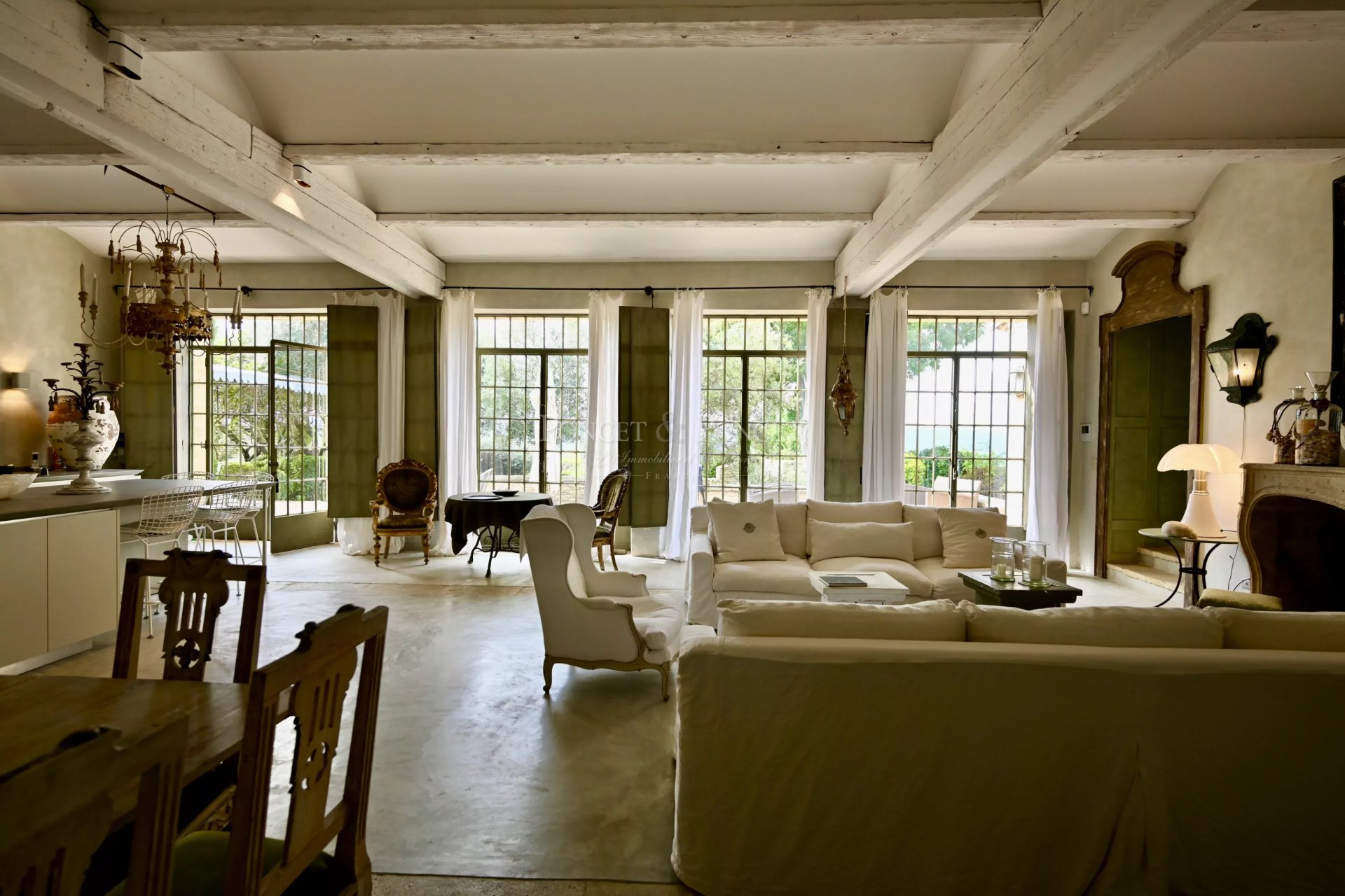 5 Bedroom Villa/Townhouse's Image 4