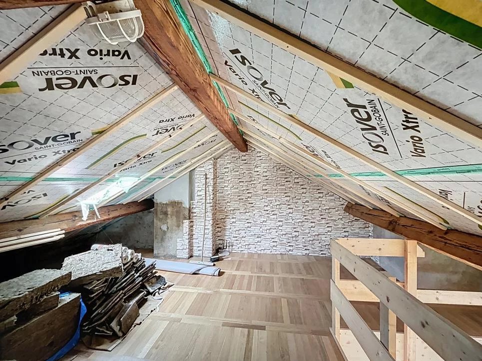 Grande maison à rénover au cœur du village ! Magnifique vue !