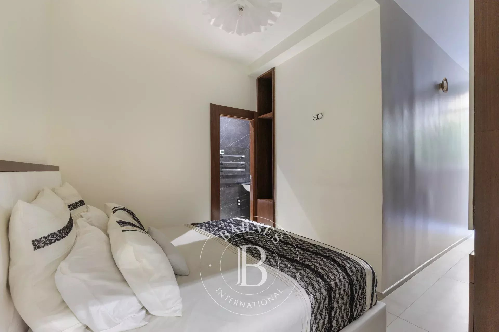 Paris  - Apartment 2 Bedrooms - picture 10
