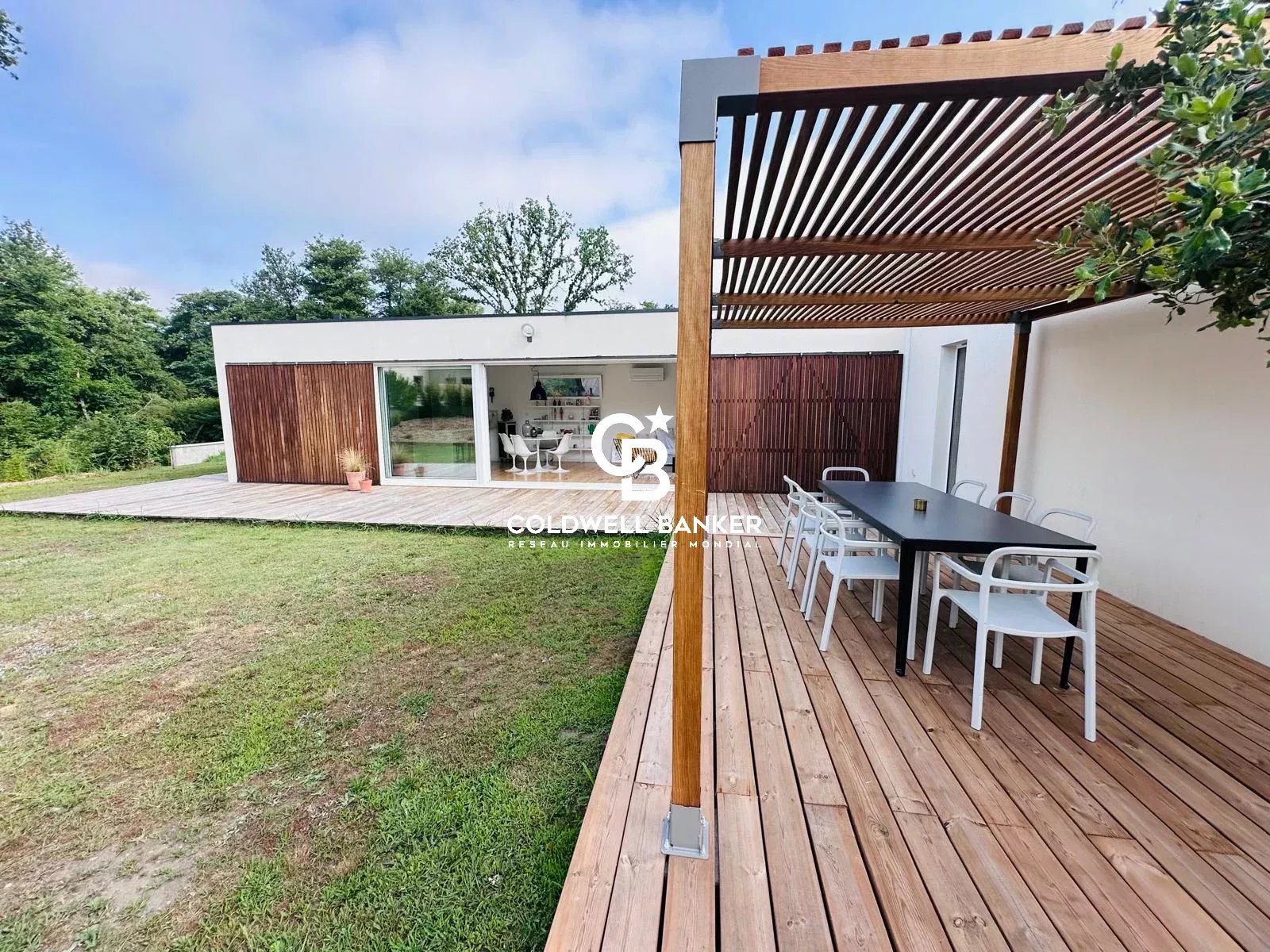 Agence immobilière de Coldwell Banker Surfin Realty