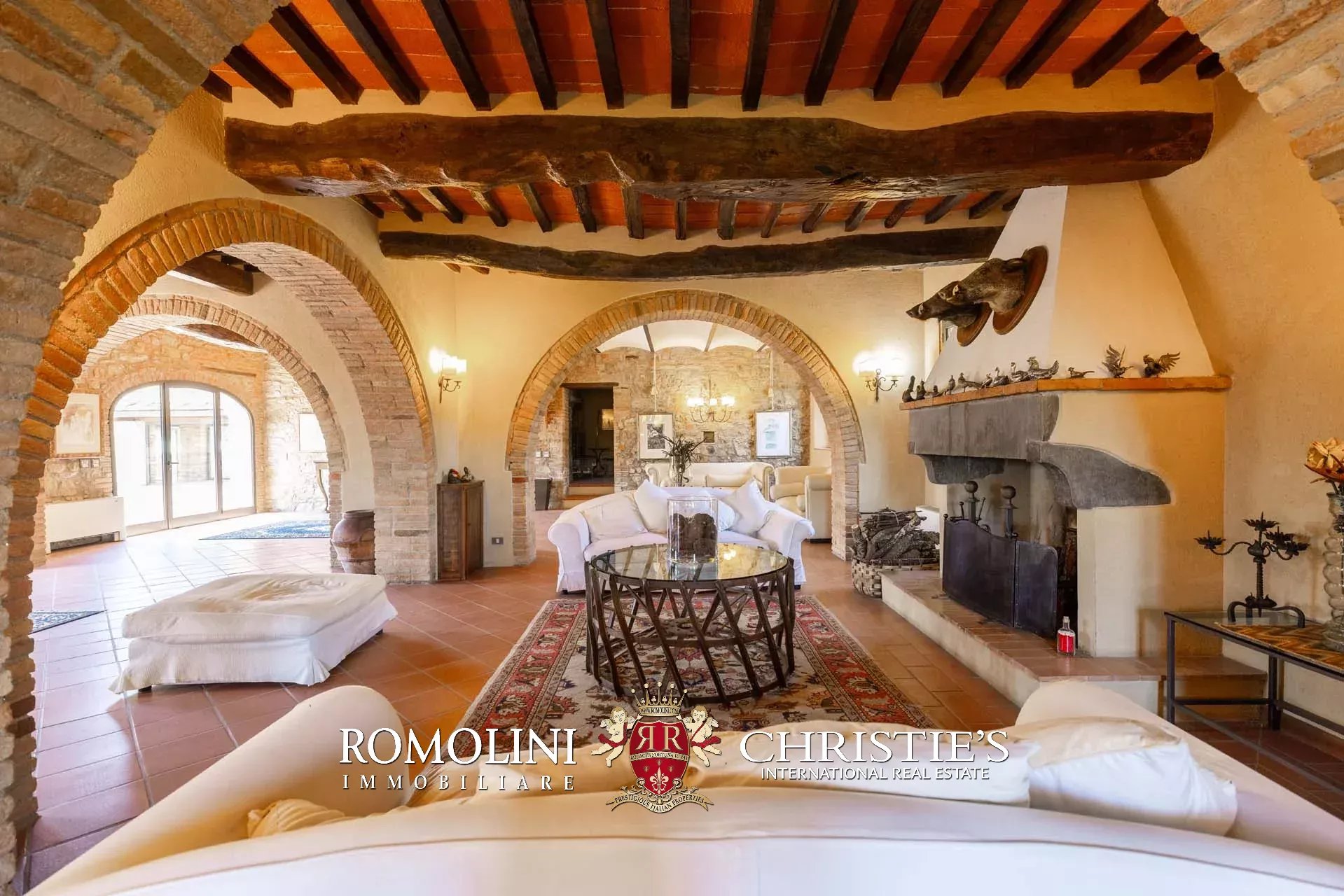 10 Bedroom Villa/Townhouse's Image 37