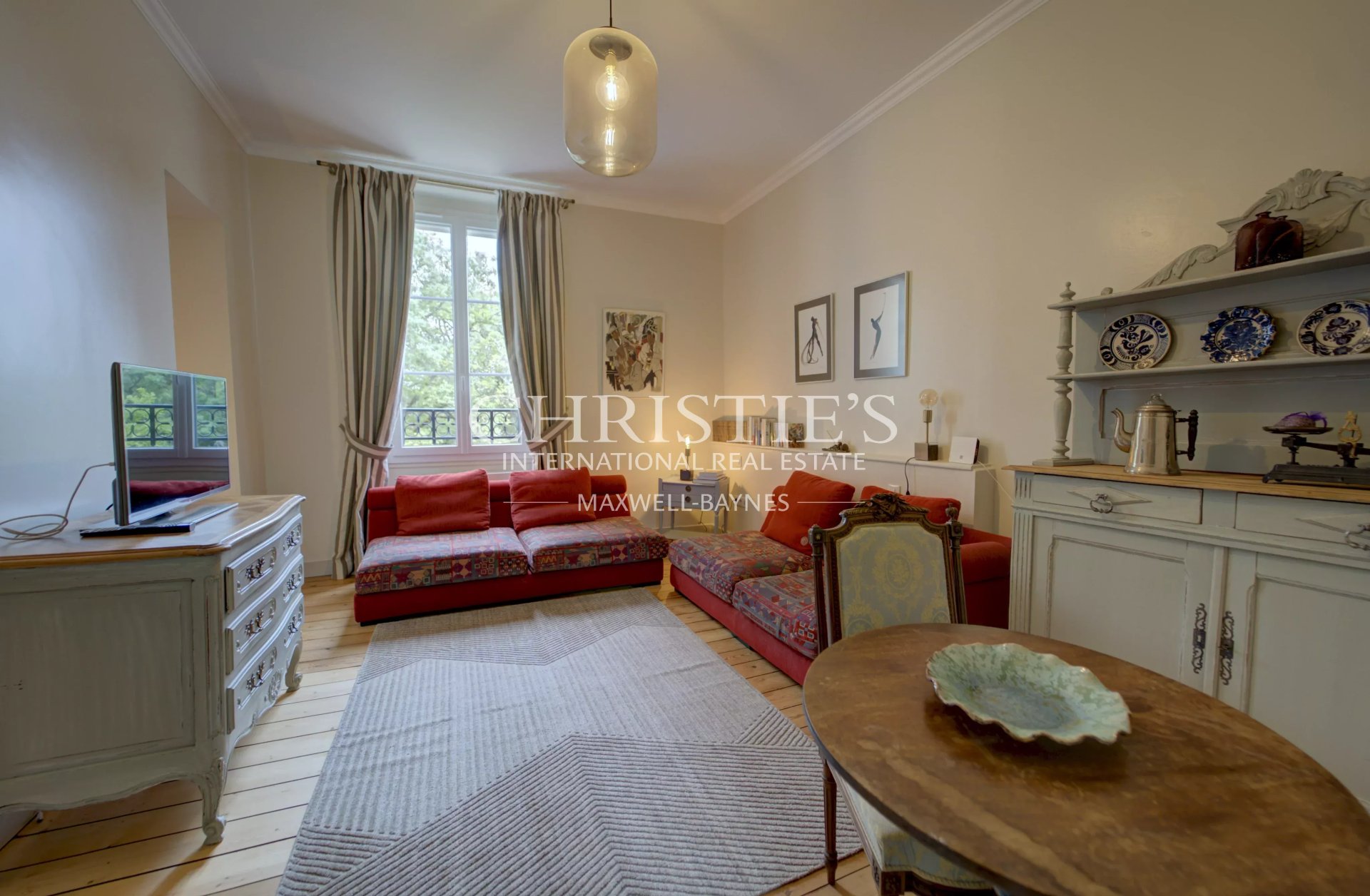 9 Bedroom Chateau's Image 21