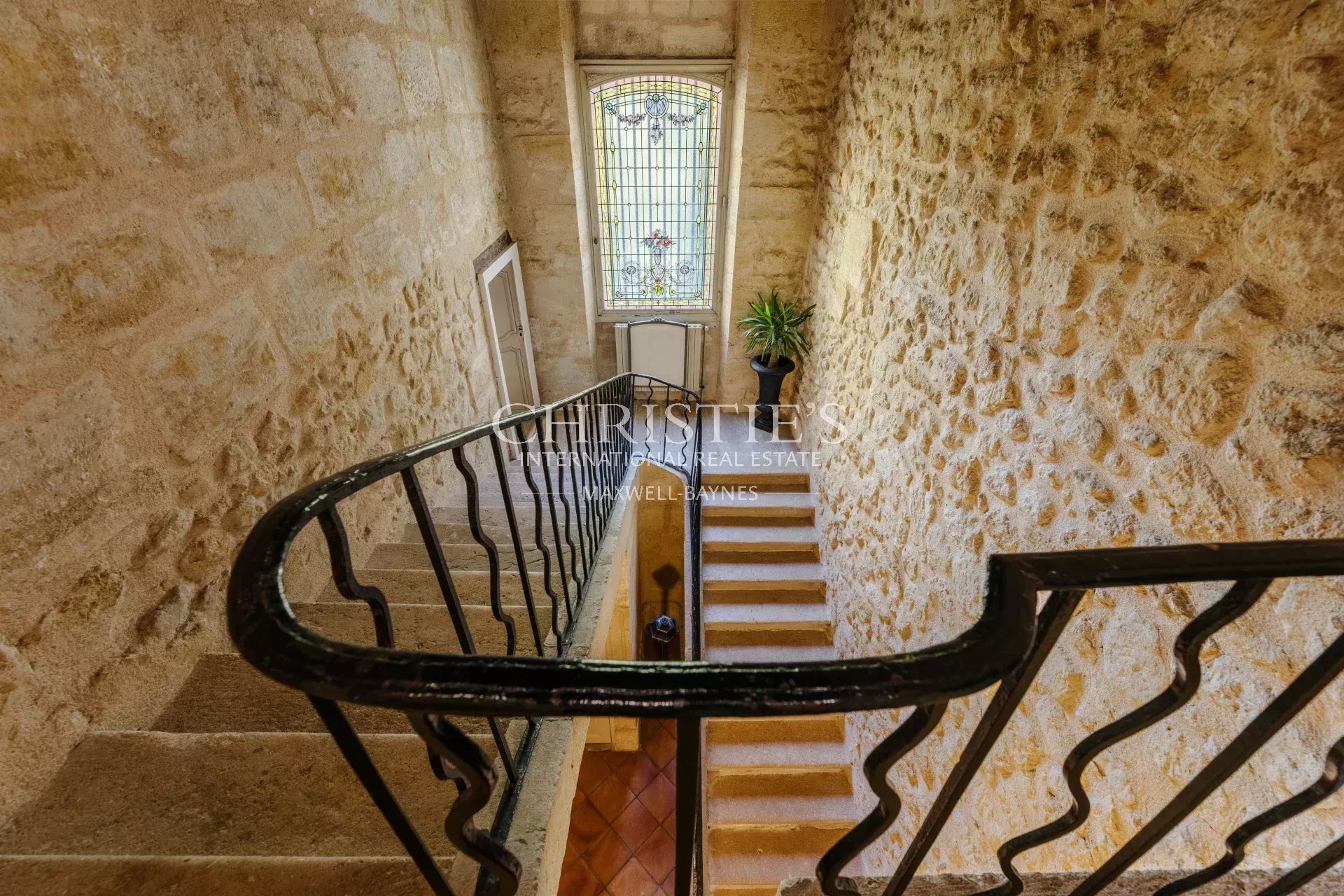 9 Bedroom Chateau's Image 8