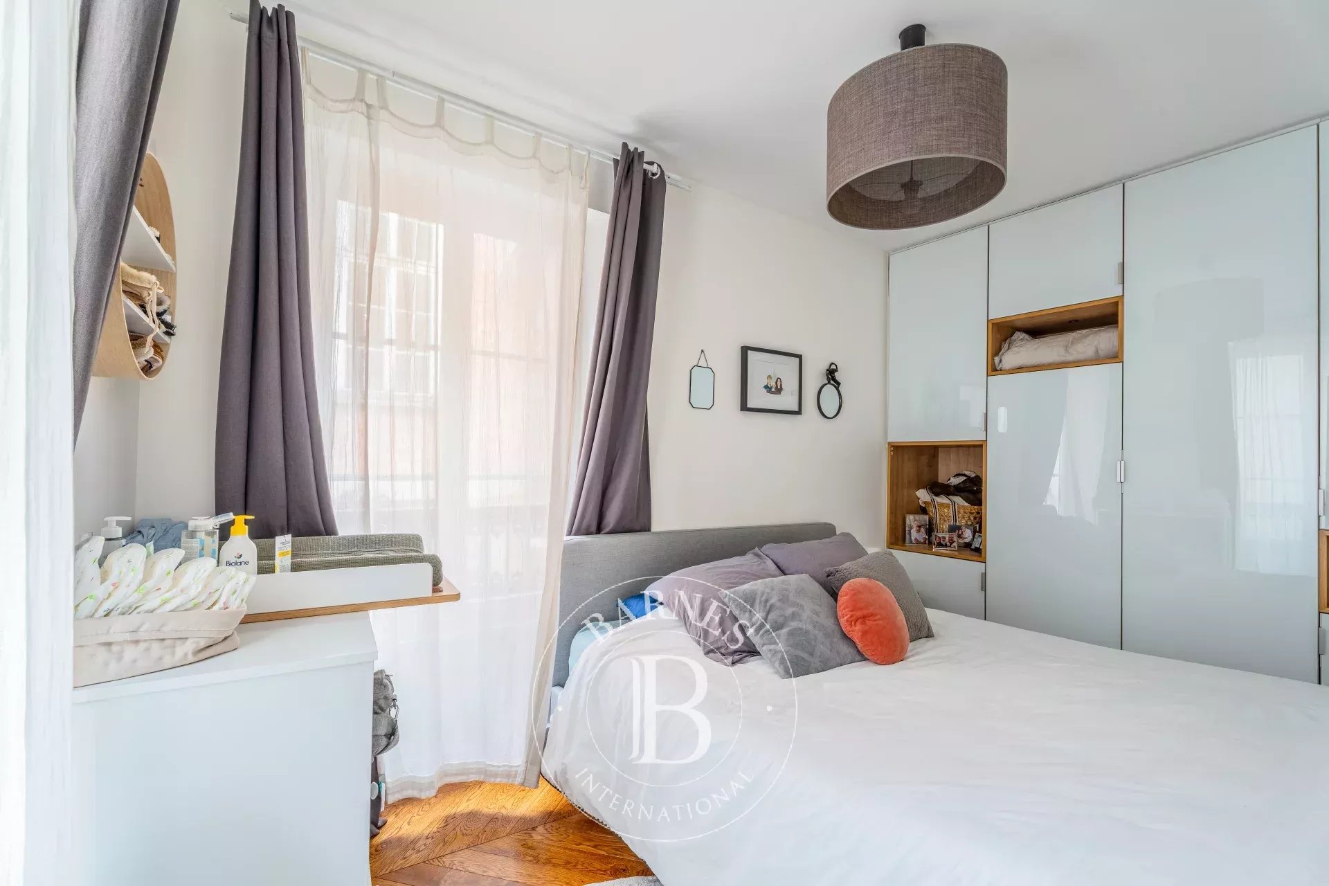 Paris  - Apartment 2 Bedrooms - picture 8