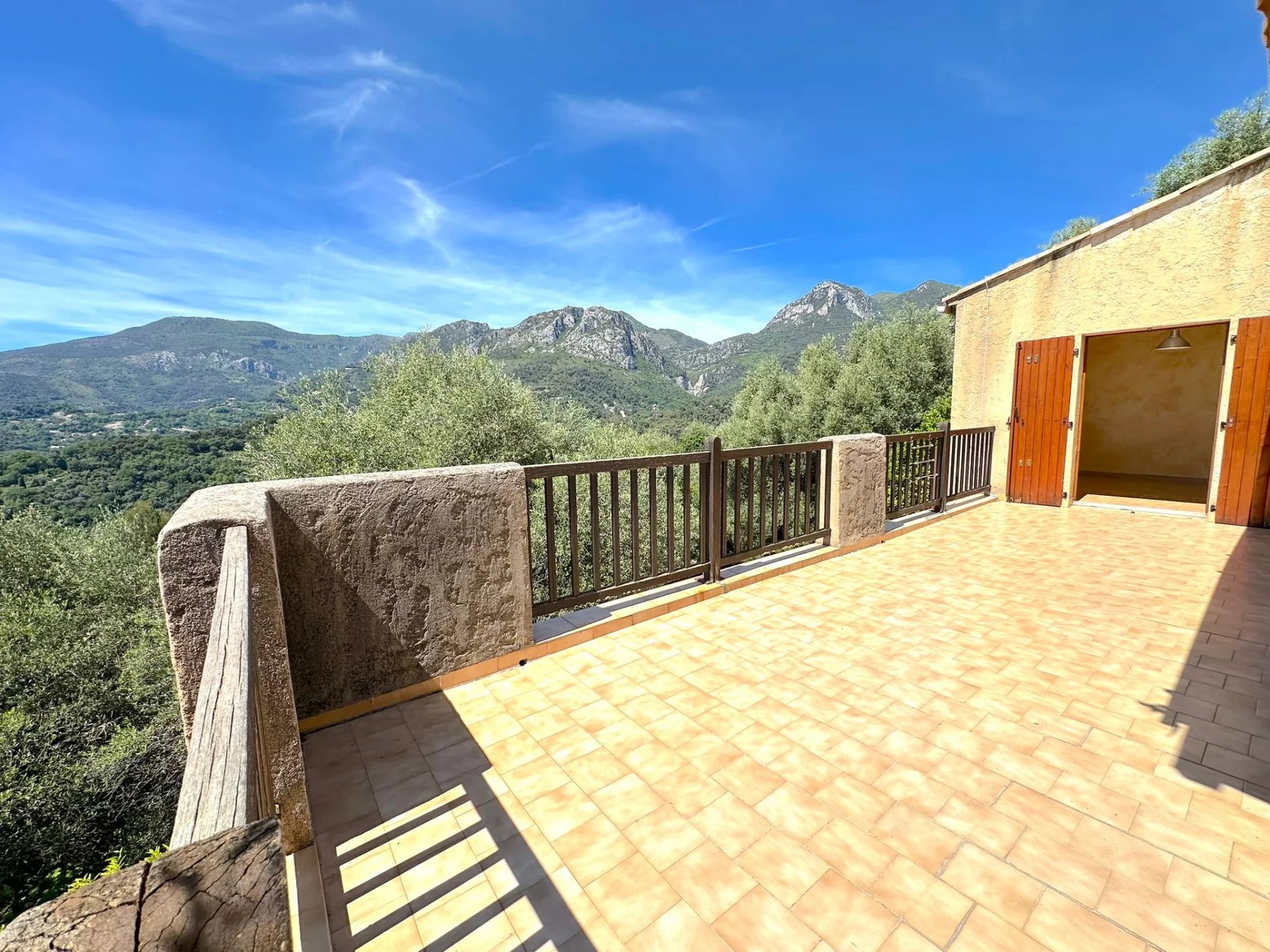 VILLA MENTON CASTELLAR