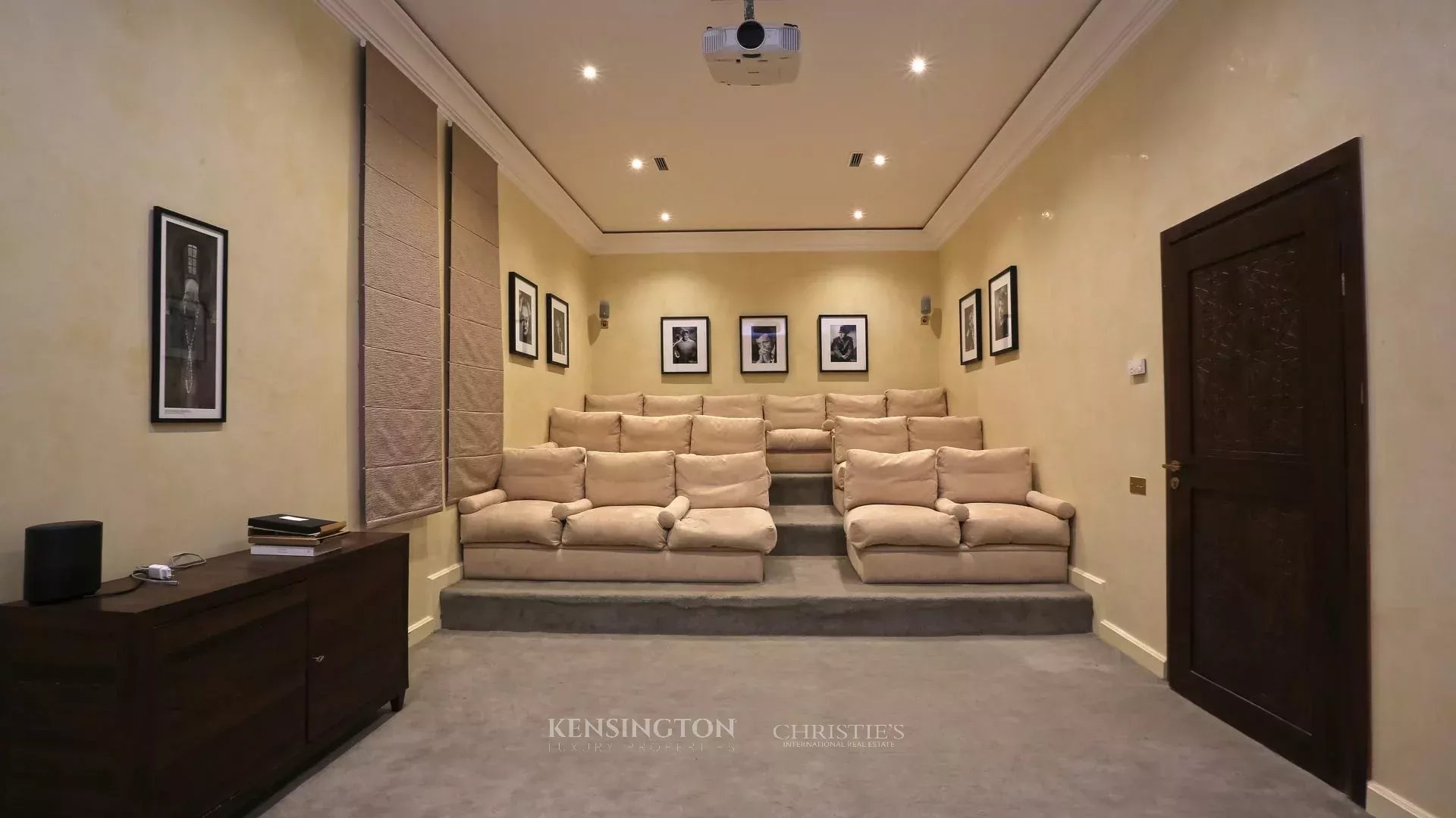 9 Bedroom Villa/Townhouse's Image 14