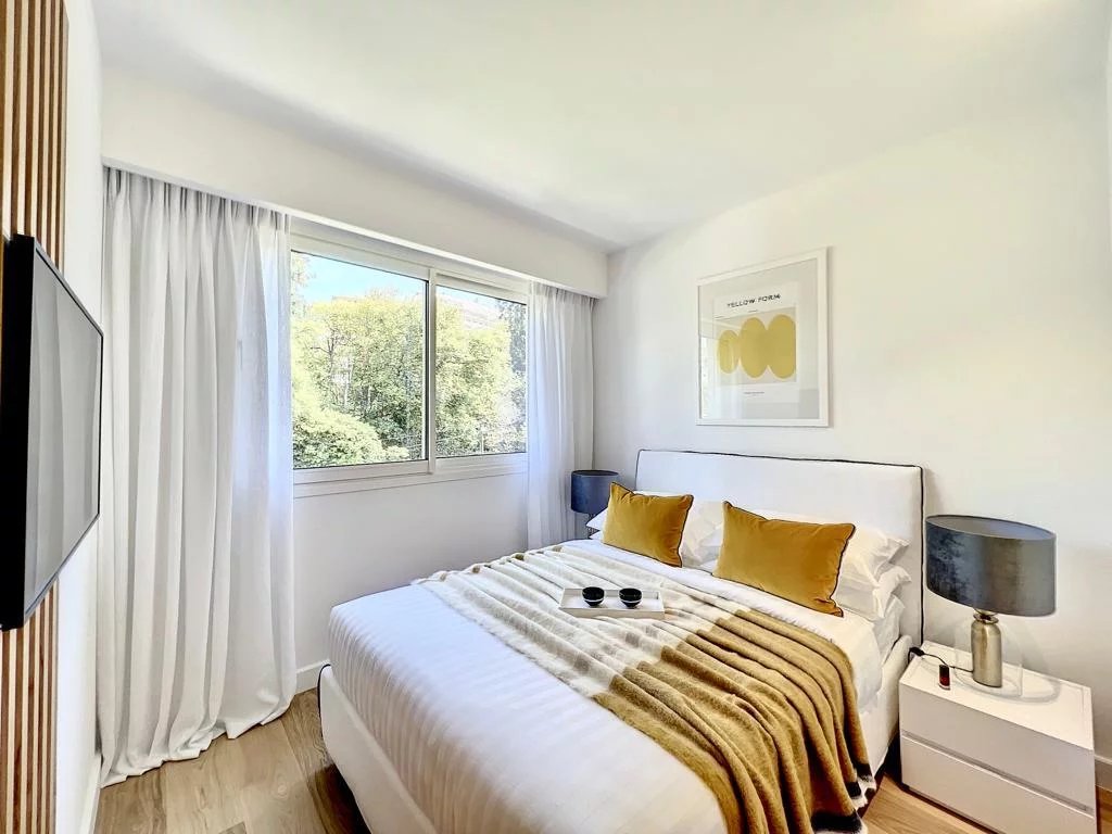  Image of Apartment - 3 Bedrooms - 1 Bathrooms for Sale in Alpes-Maritimes-Cannes-France, Image 12