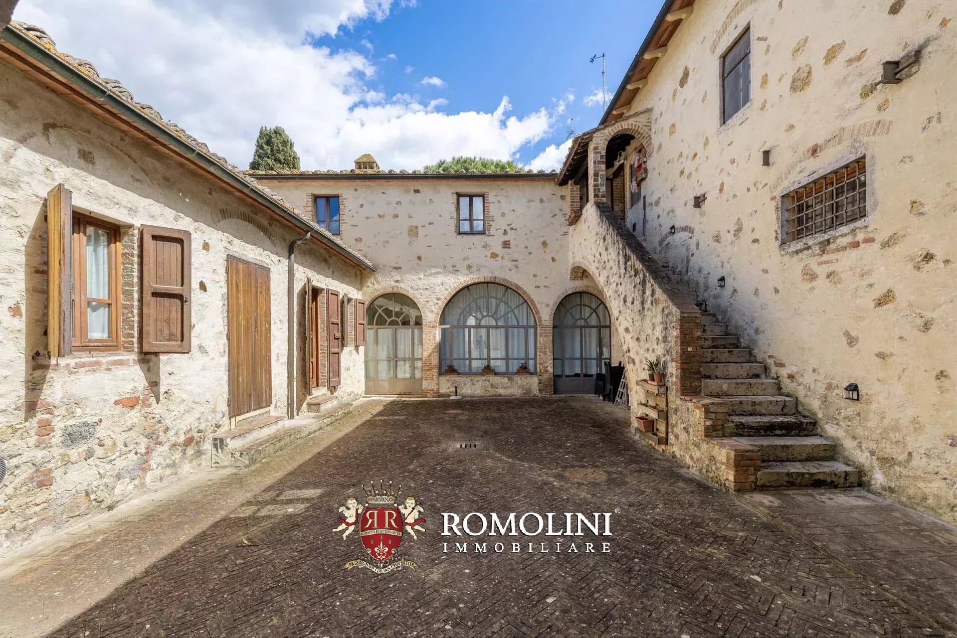 35 Bedroom Vineyard's Image 105
