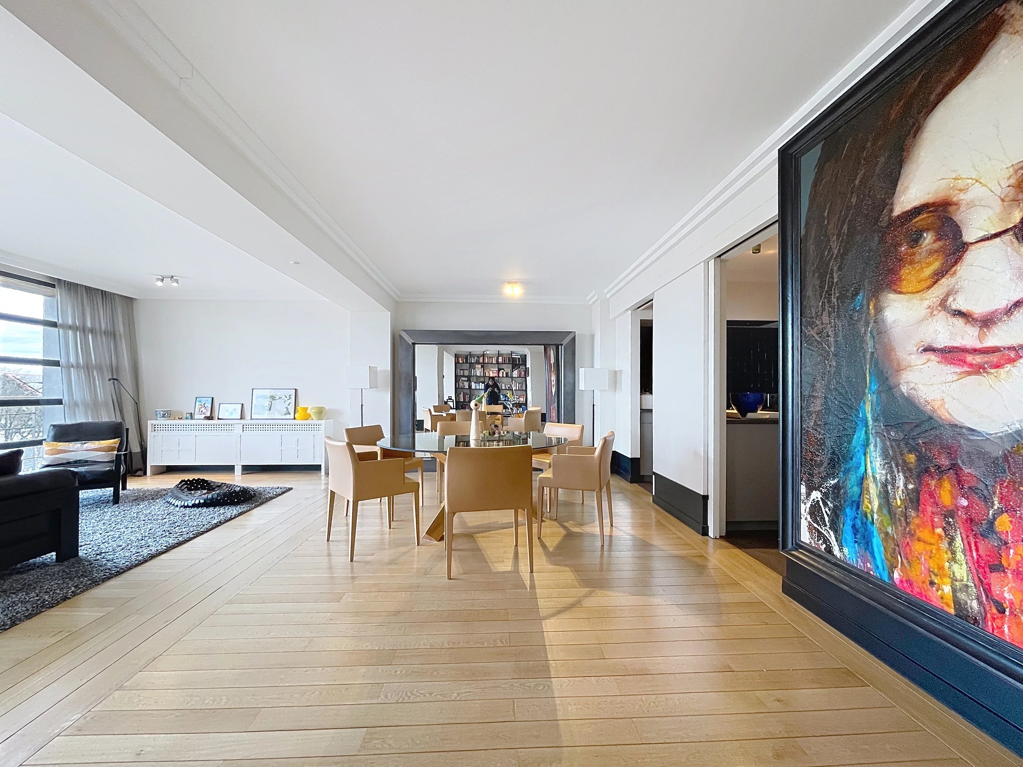 Avenue Louise/ Etangs dIxelles- Appartement de standing - Garage