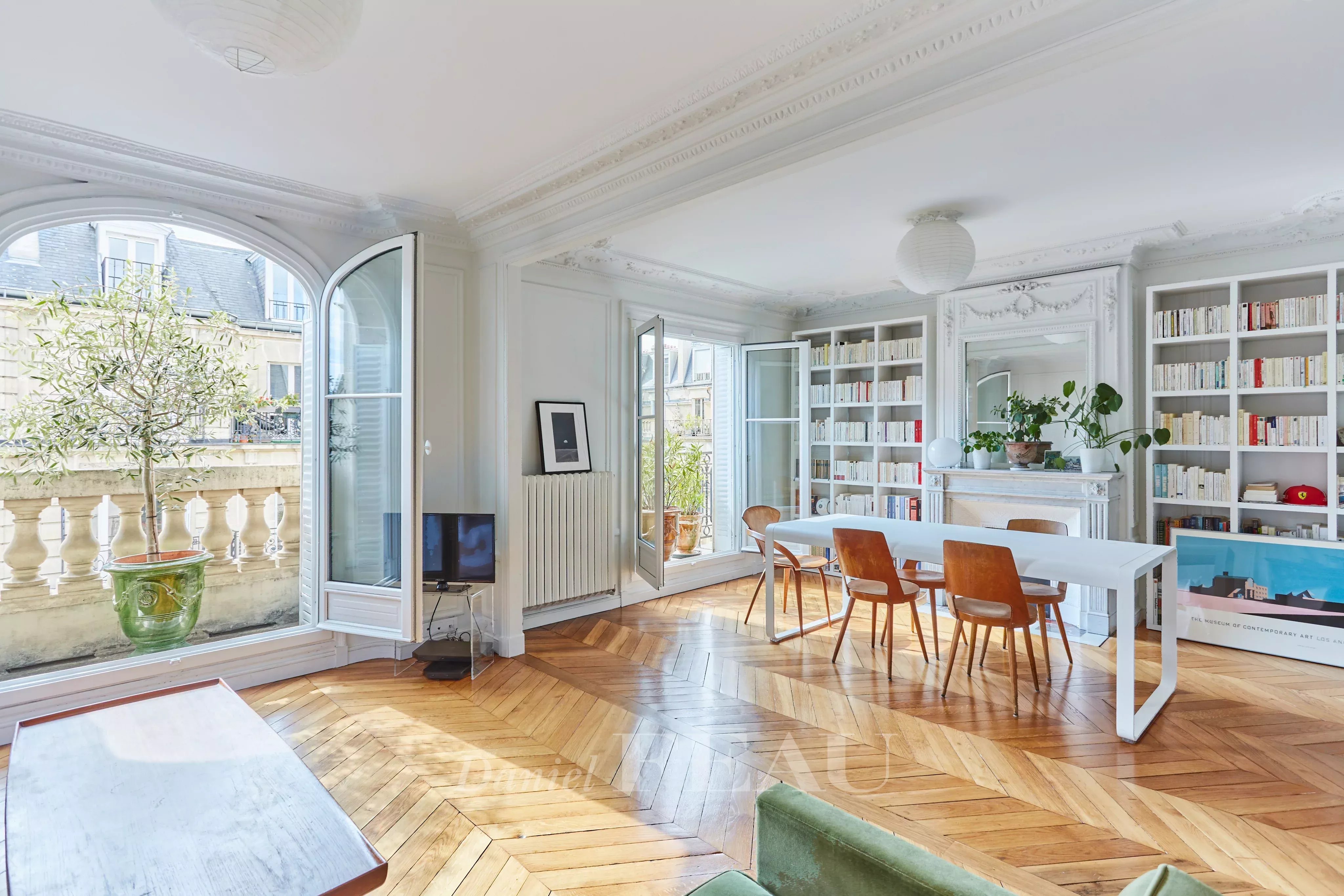 Sale Apartment Paris 15th