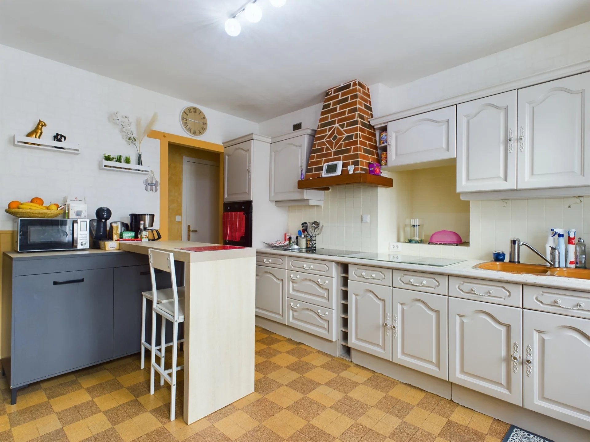 Maison d'habitation, trois chambres, réz de chaussée autonome, jardin