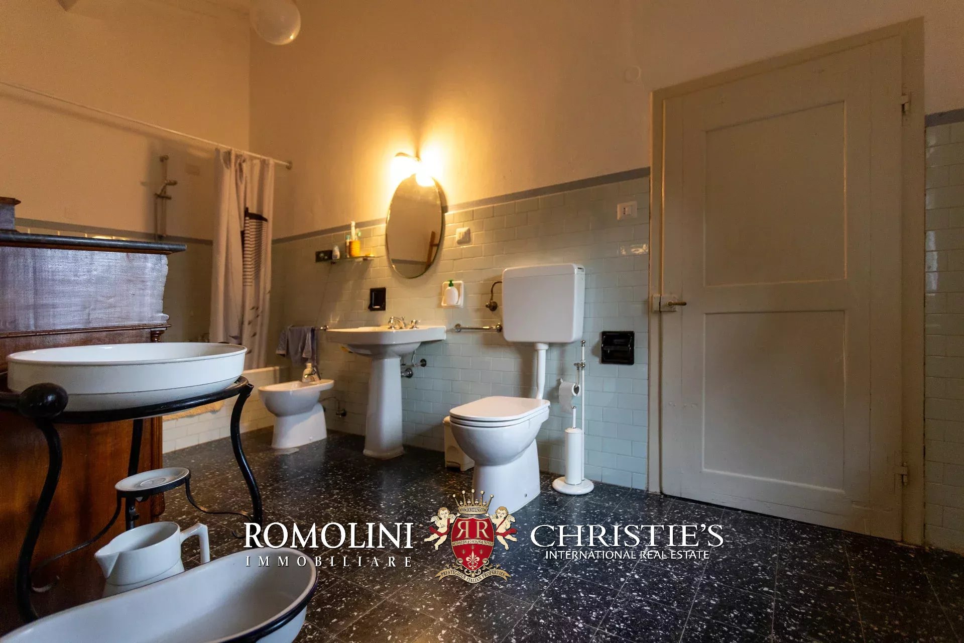 5 Bedroom Villa/Townhouse's Image 43