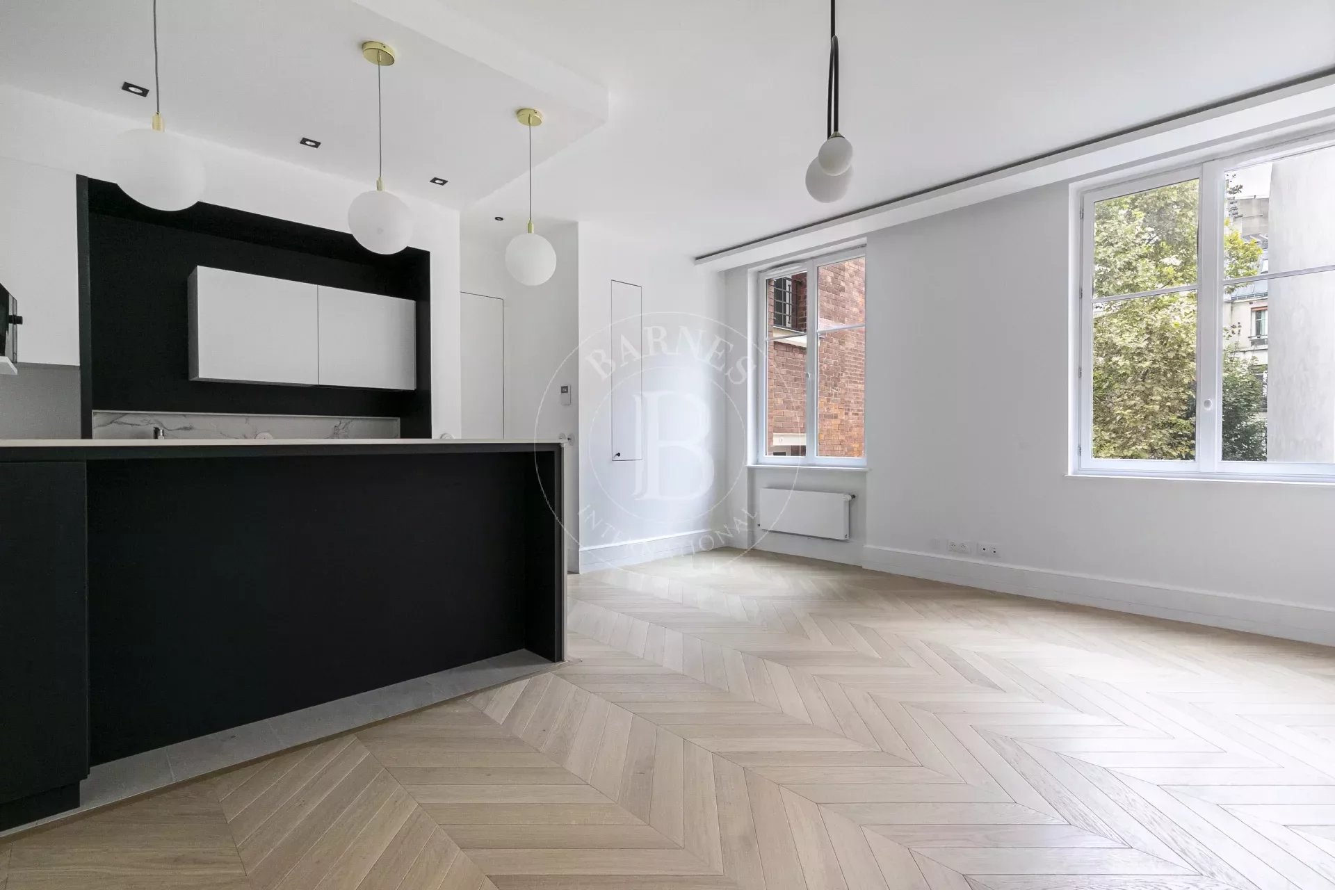 Paris 6 - Carrefour de la Croix Rouge - Exclusive - Fully renovated two-room apartment - Quiet, bright, spacious