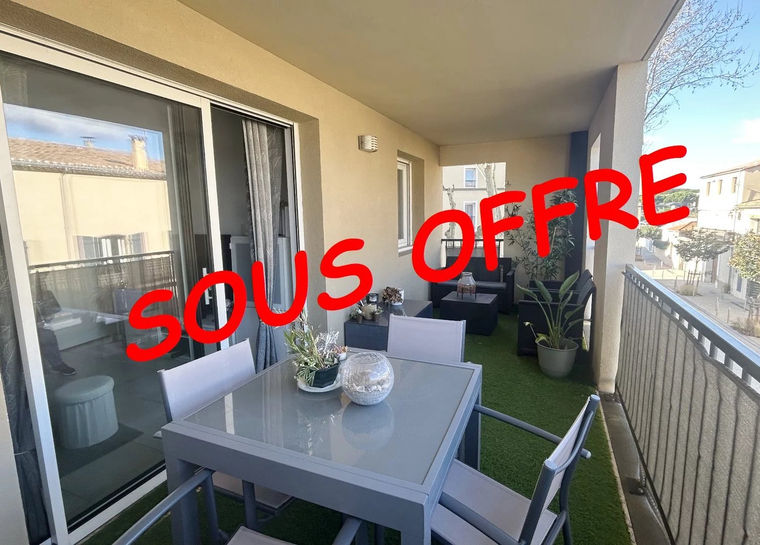 APPARTEMENT AVEC TERRASSE ET GARAGE