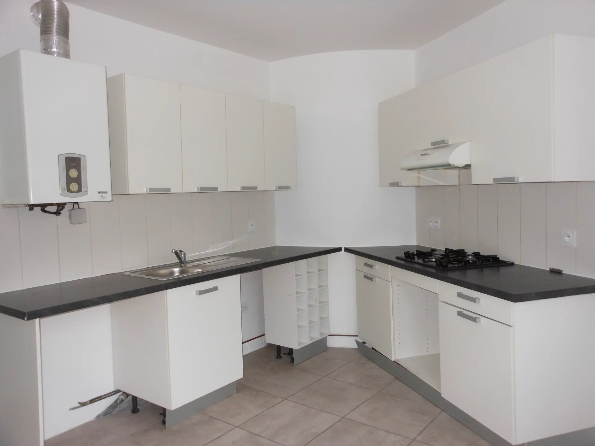 3 PIECES 65.68 M²