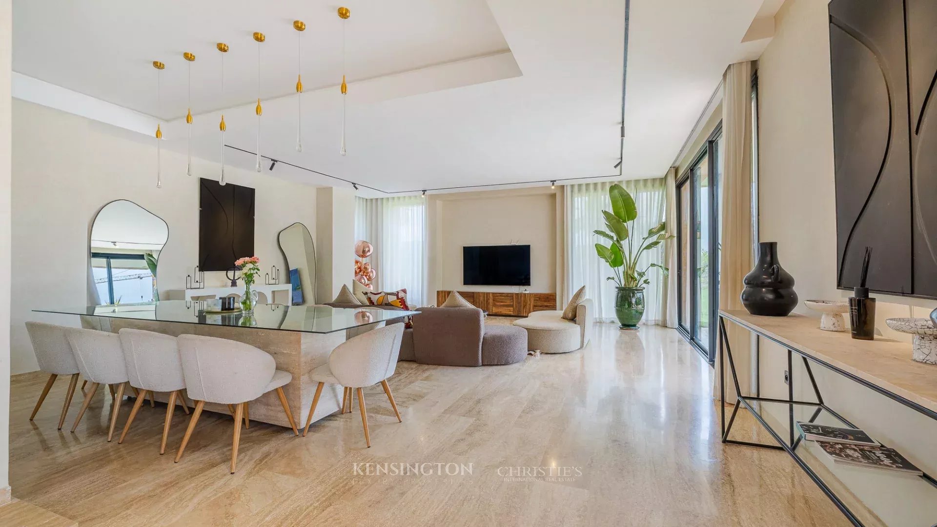 5 Bedroom Villa/Townhouse's Image 7