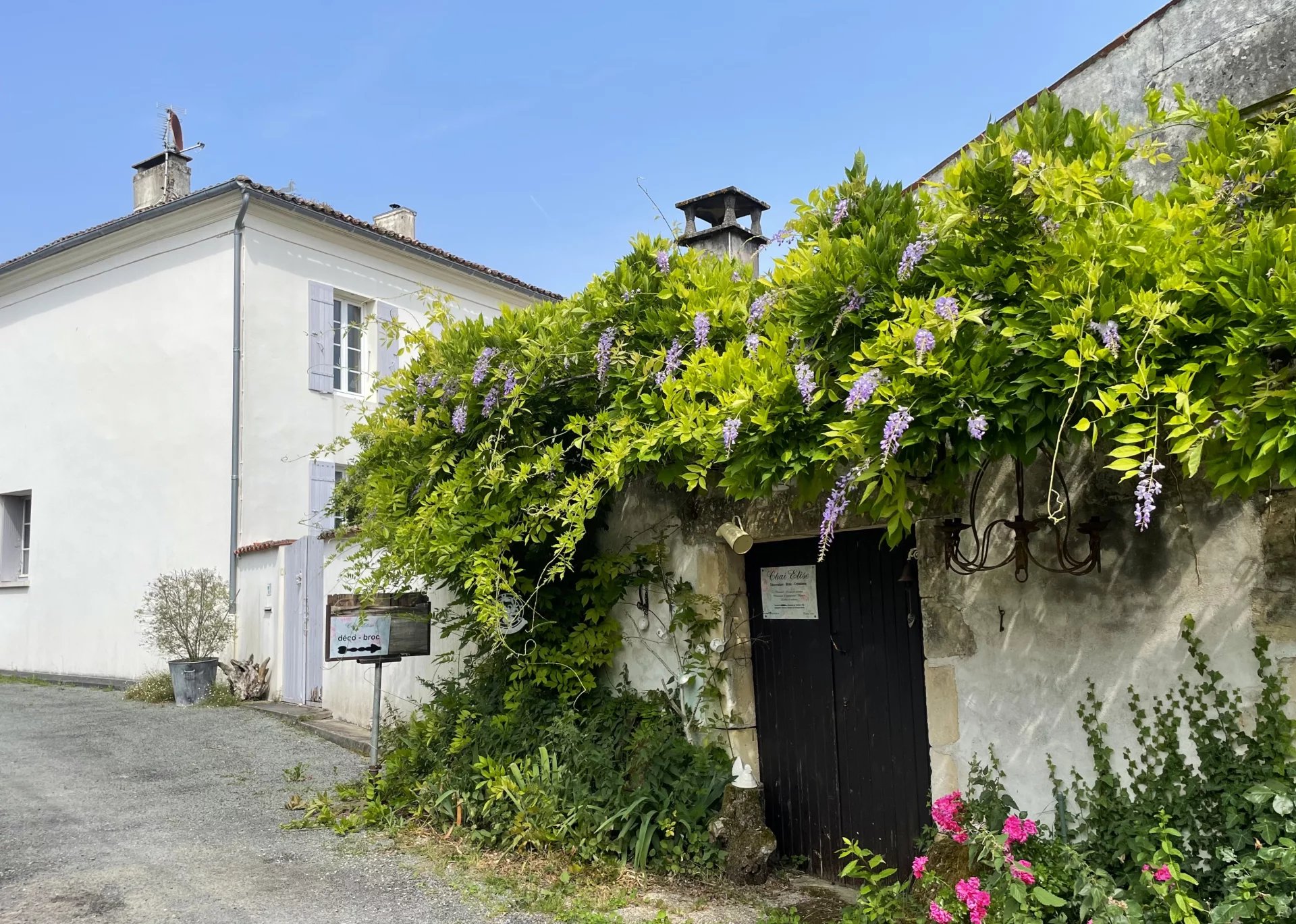 Maison de village pleine de charme avec cour et atelier
