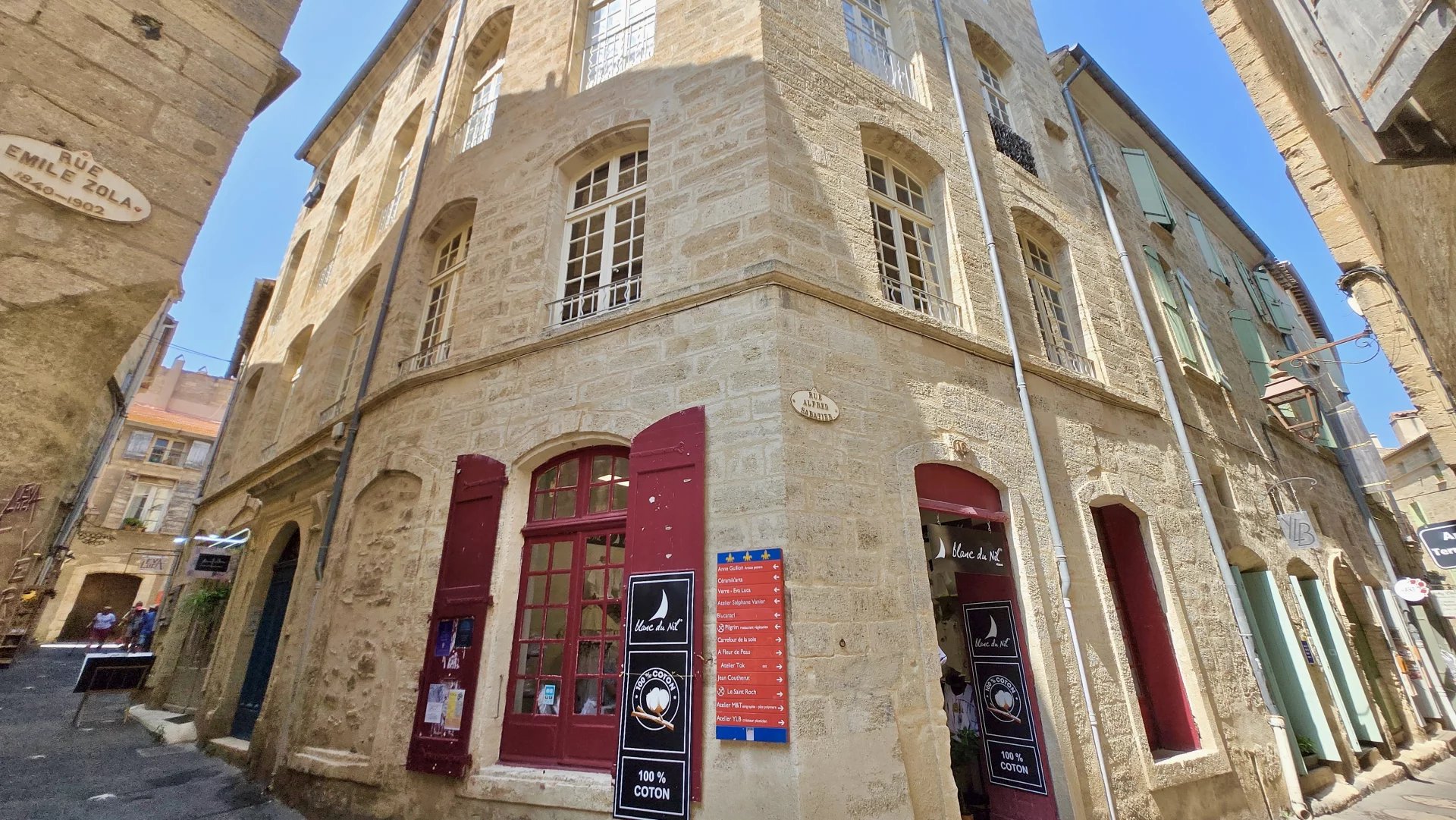 Agence immobilière de 