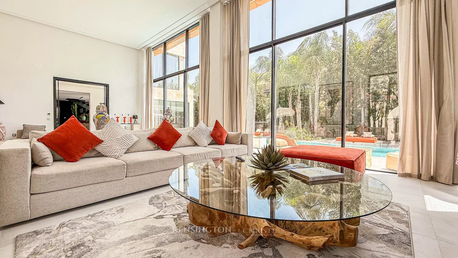 4 Bedroom Villa/Townhouse's Image 5