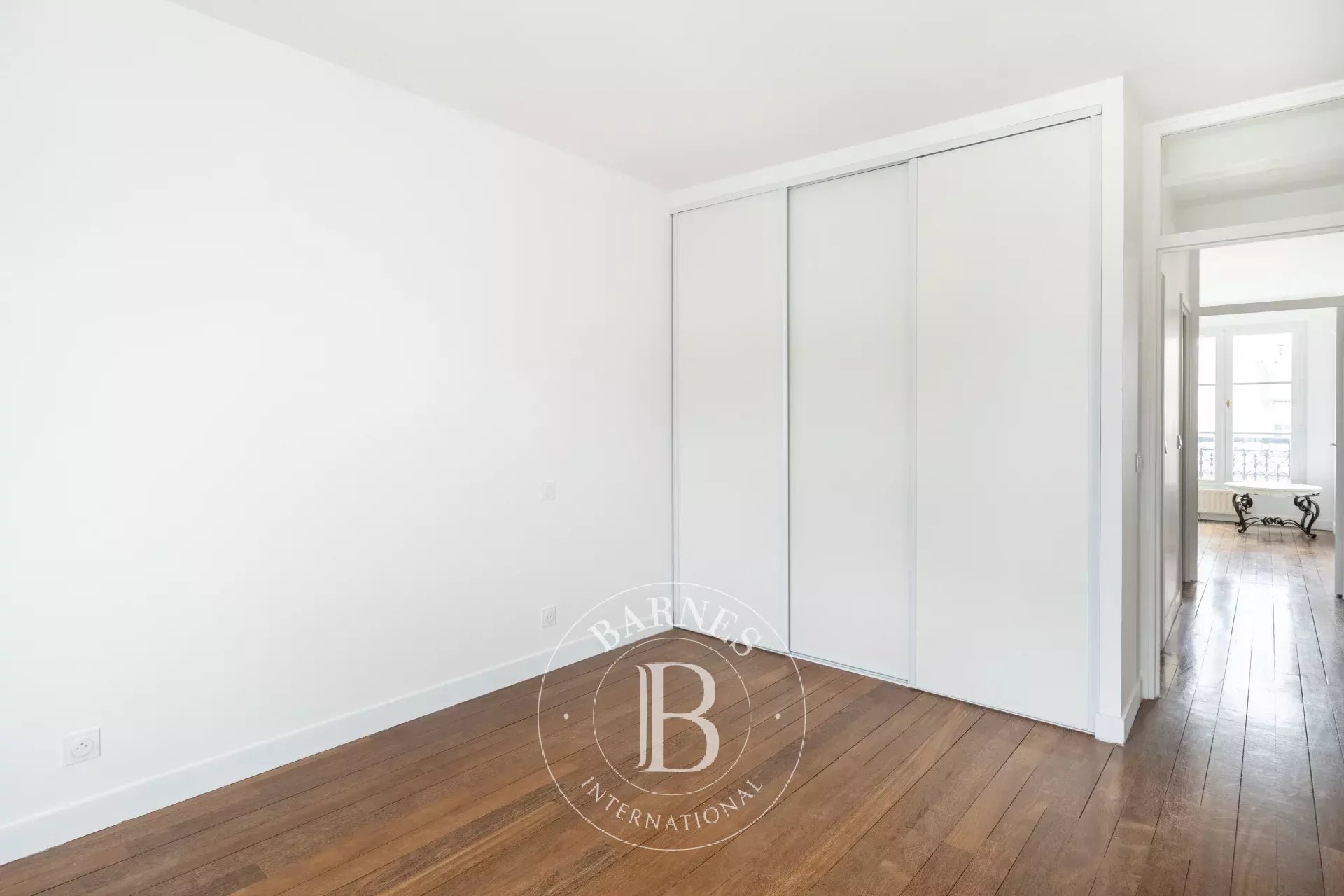 Daire Paris 3ème - picture 7