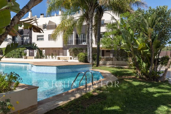 Renovated 3-bedroom apartment in Santa Eulalia, Ibiza — photo 2