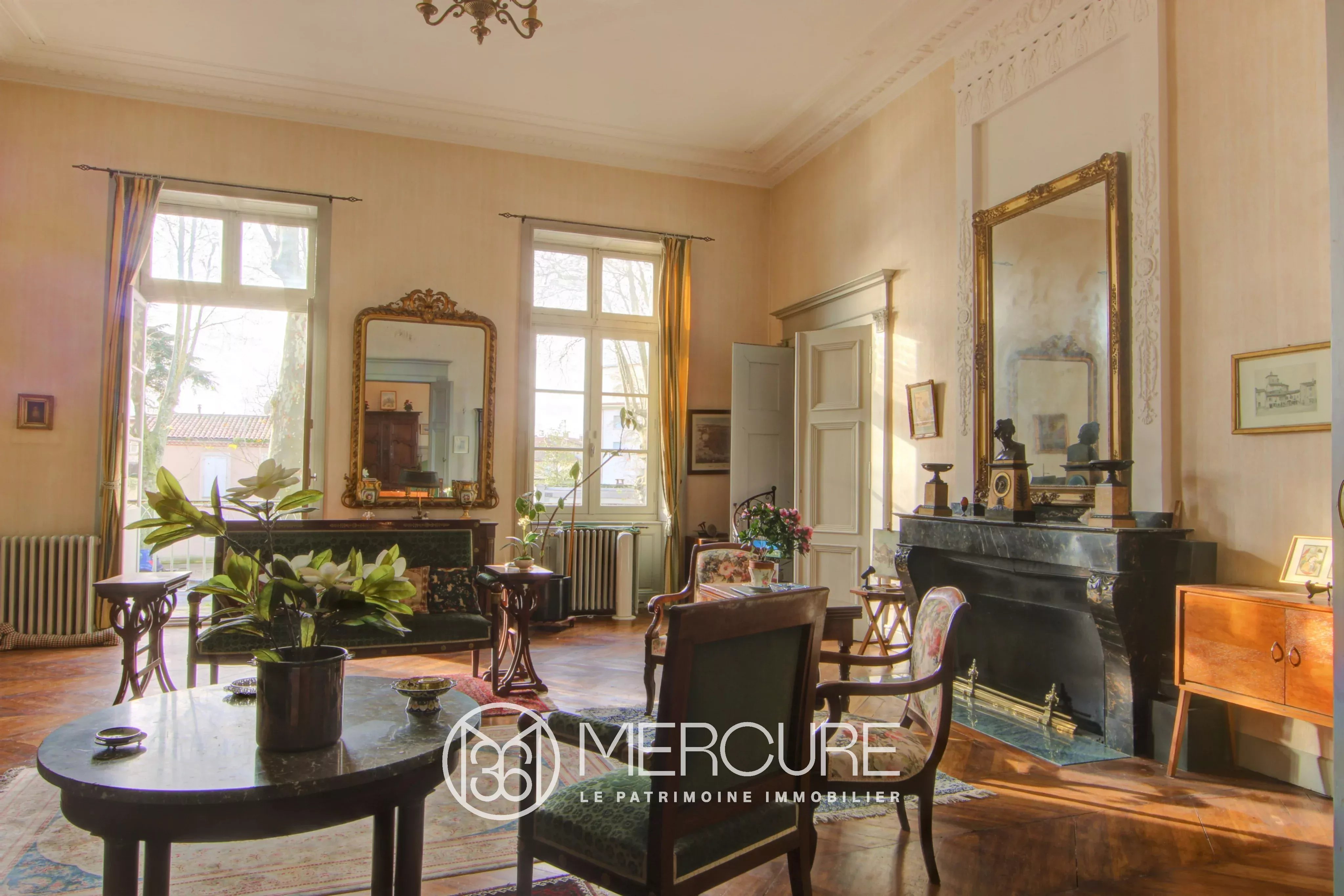 PRESTIGE 6-ROOM APARTMENT – GARDEN - 8143TS