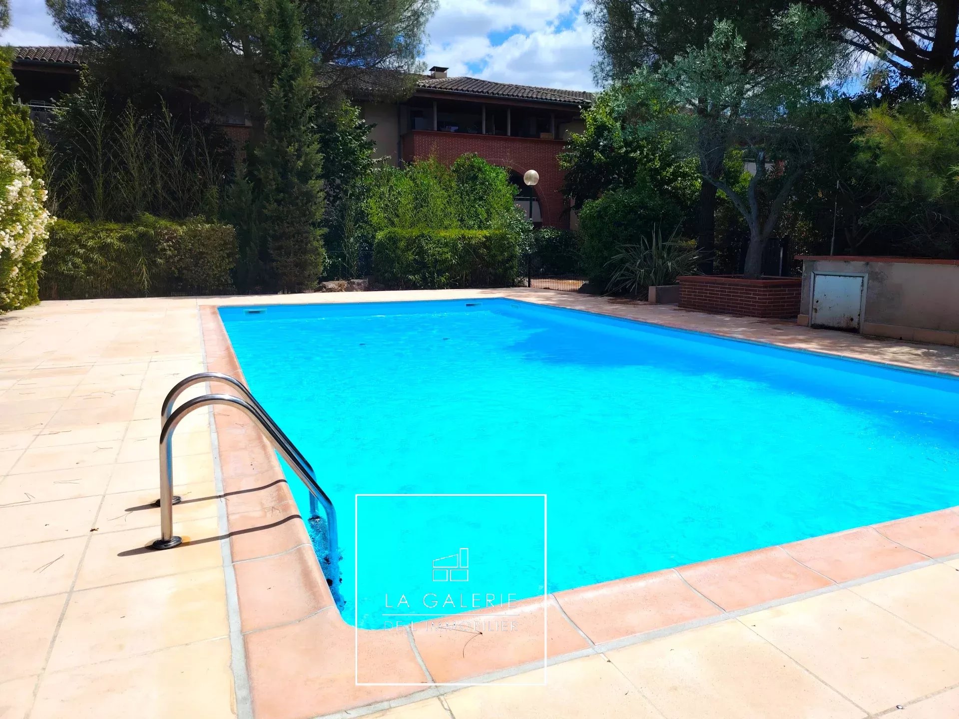 A vendre Appartement T3 avec jardin et 2 parkings